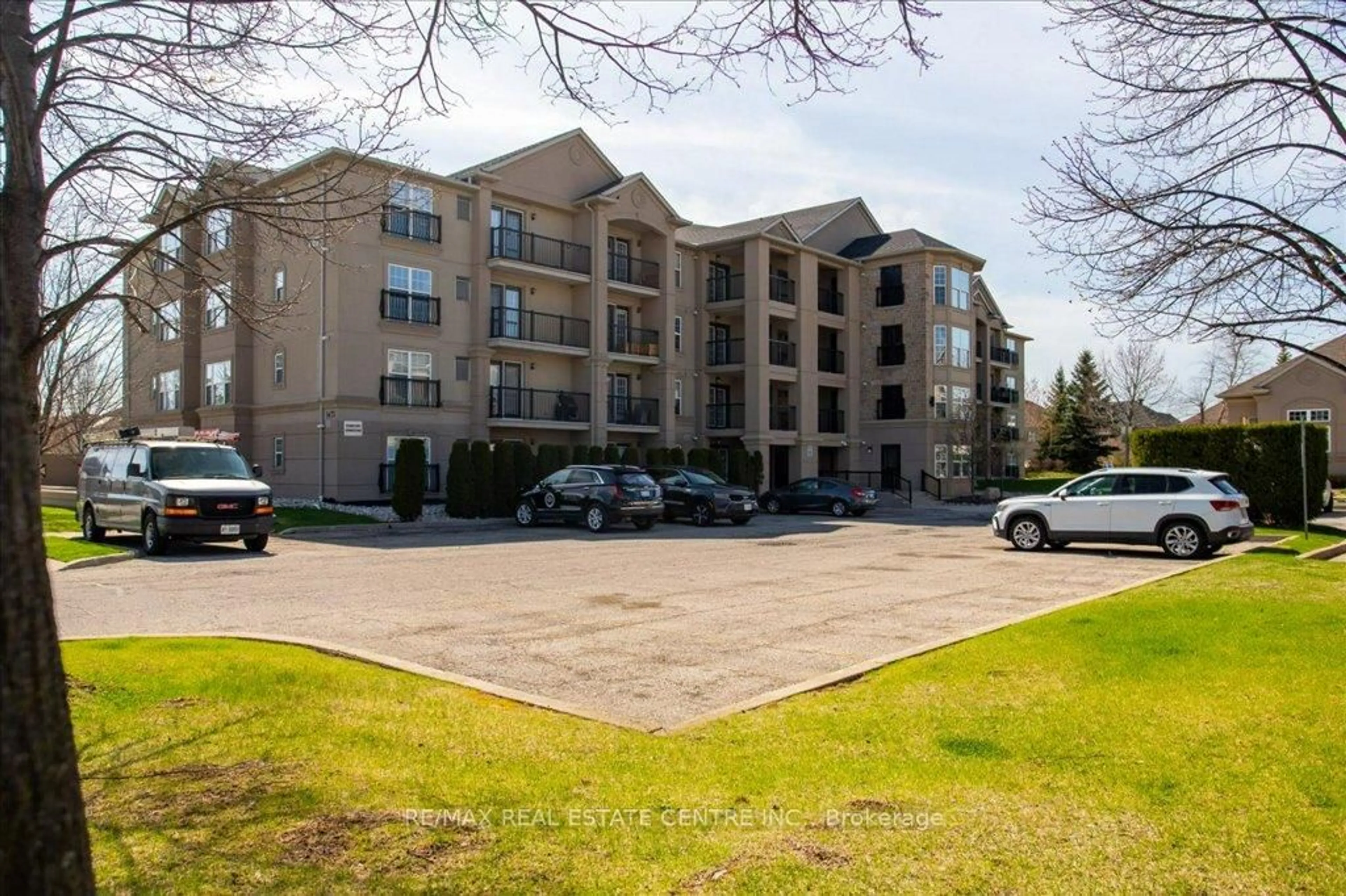 A pic from outside/outdoor area/front of a property/back of a property/a pic from drone, unknown for 1471 Maple Ave #406, Milton Ontario L9T 0B4