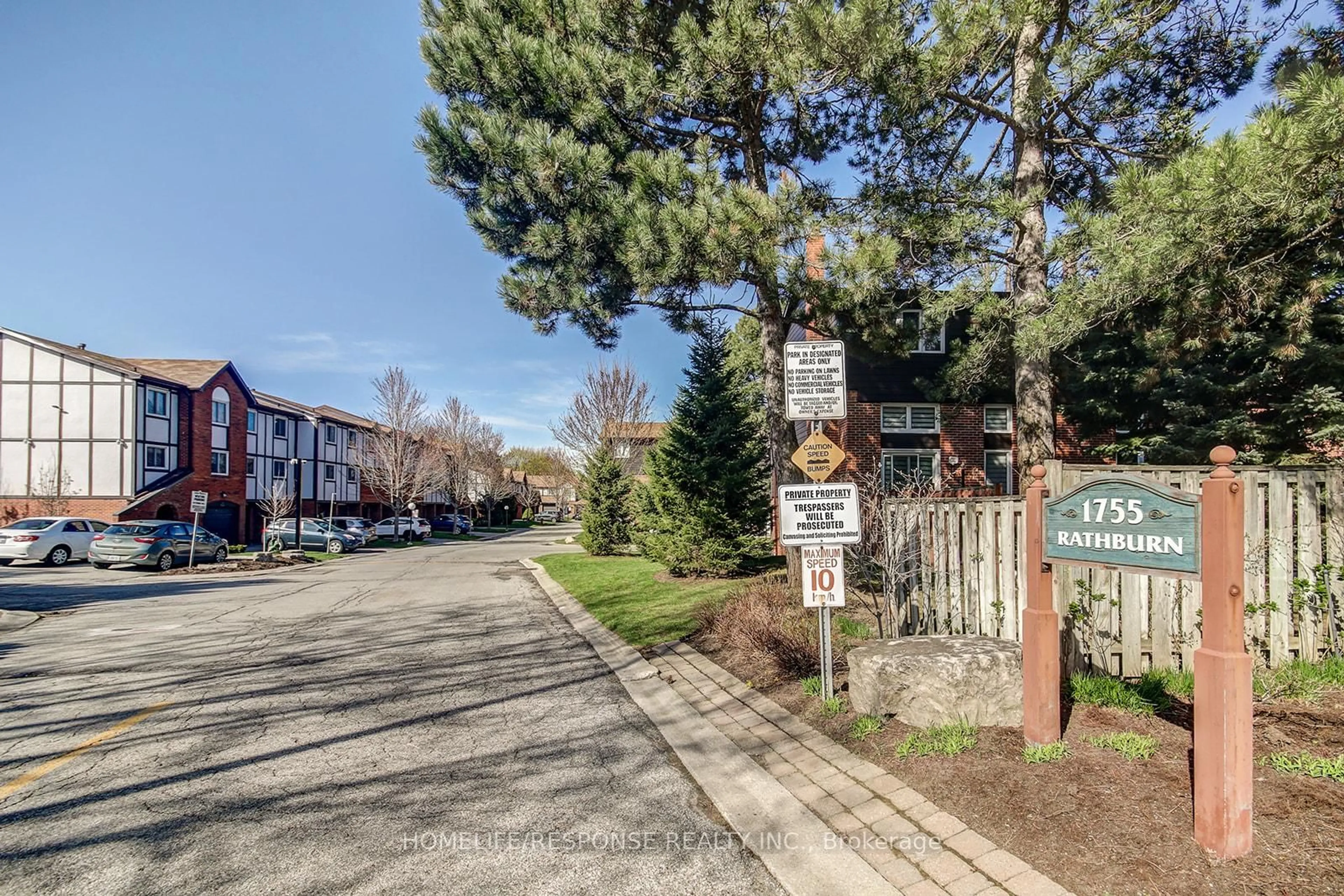 Unknown for 1755 RATHBURN Rd #31, Mississauga Ontario L4W 2M8