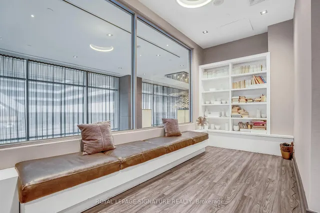 Additional property image - 33 Shore Breeze Dr Unit 1105
