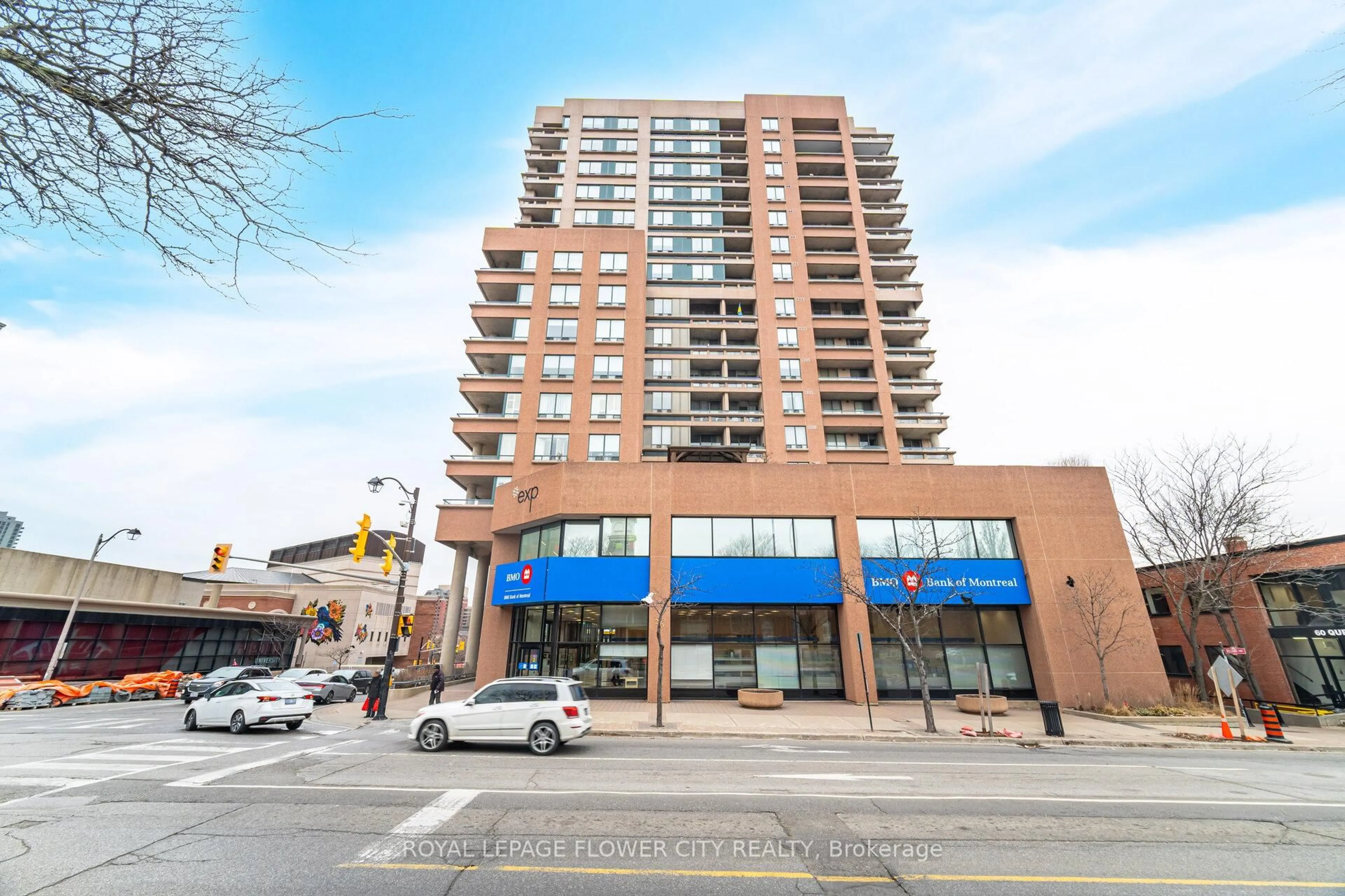 Indoor foyer for 1 Belvedere Crt #PH5, Brampton Ontario L6V 4M6