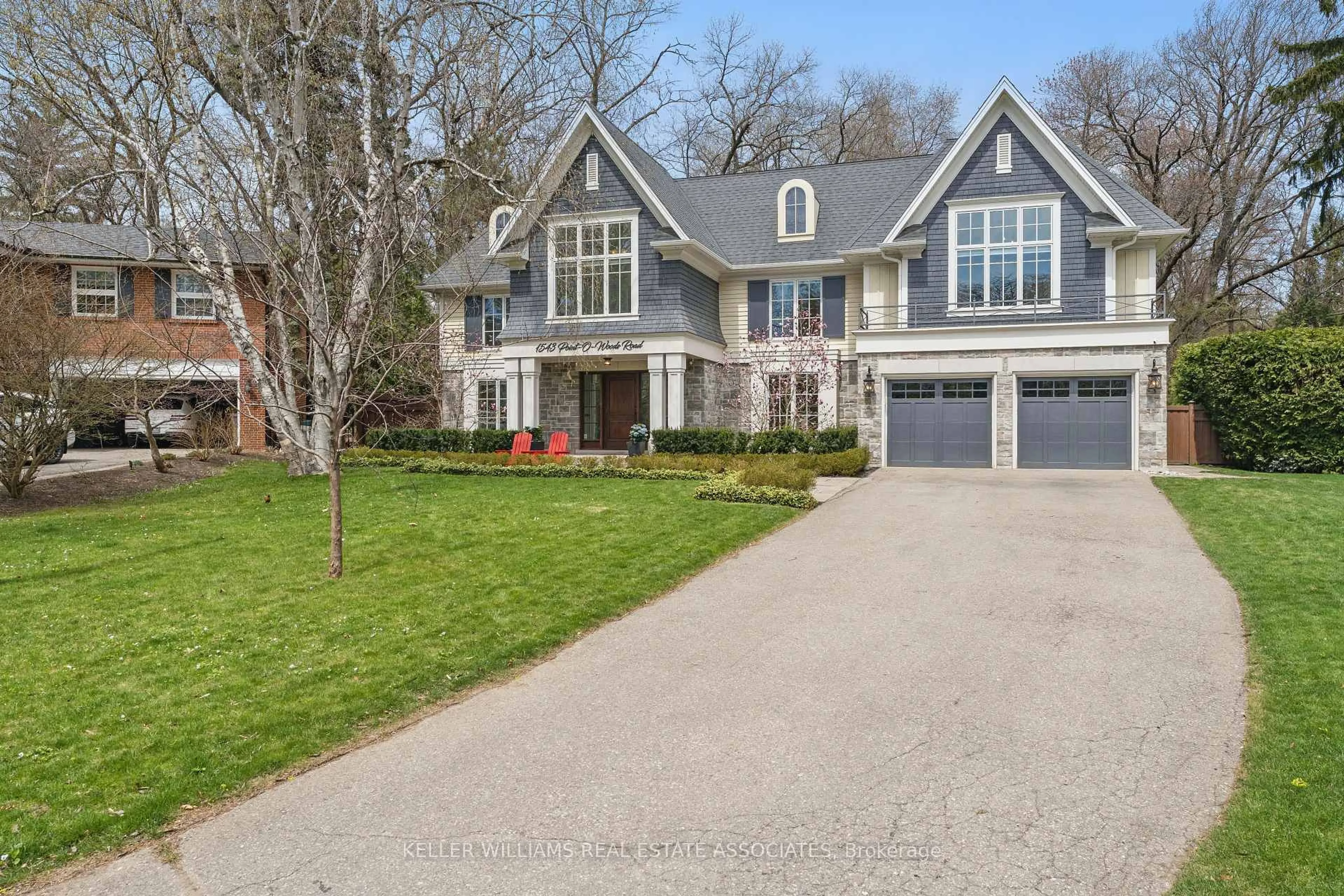 Home with brick exterior material, street for 1543 Point-O-Woods Rd, Mississauga Ontario L5G 2X6