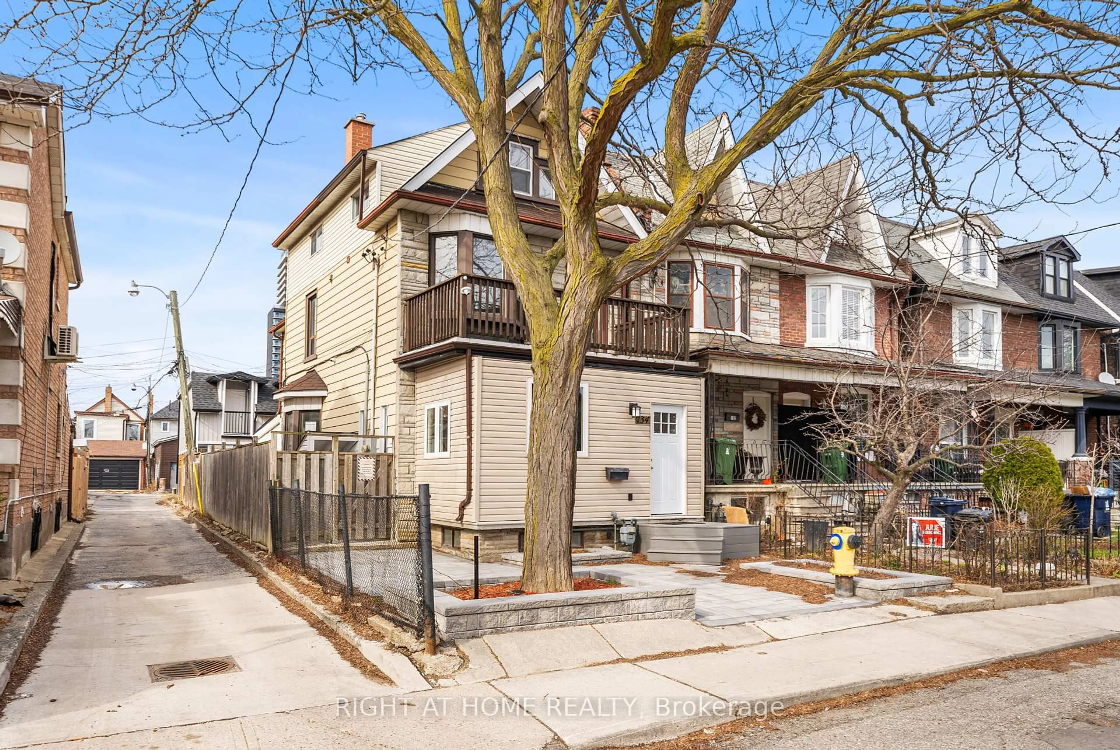 Home with brick exterior material, street for 134 Millicent St, Toronto Ontario M6H 1W4