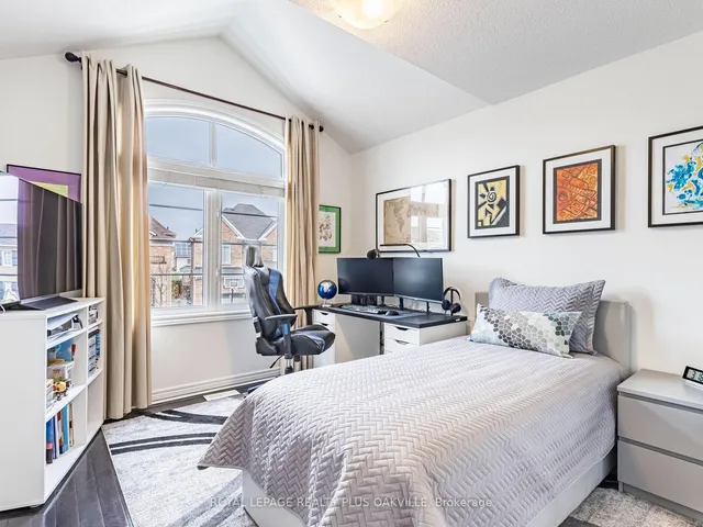 Additional property image - 448 McGibbon Dr