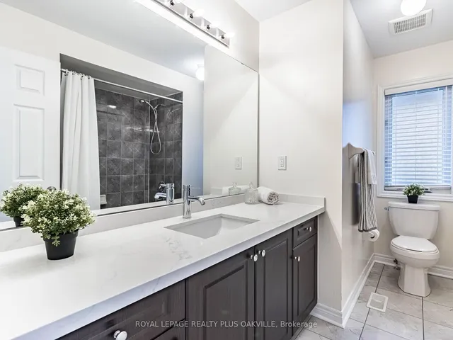Additional property image - 448 McGibbon Dr