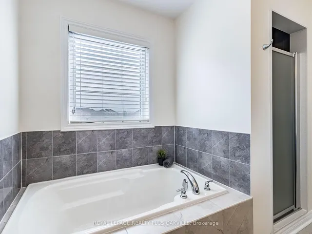 Additional property image - 448 McGibbon Dr