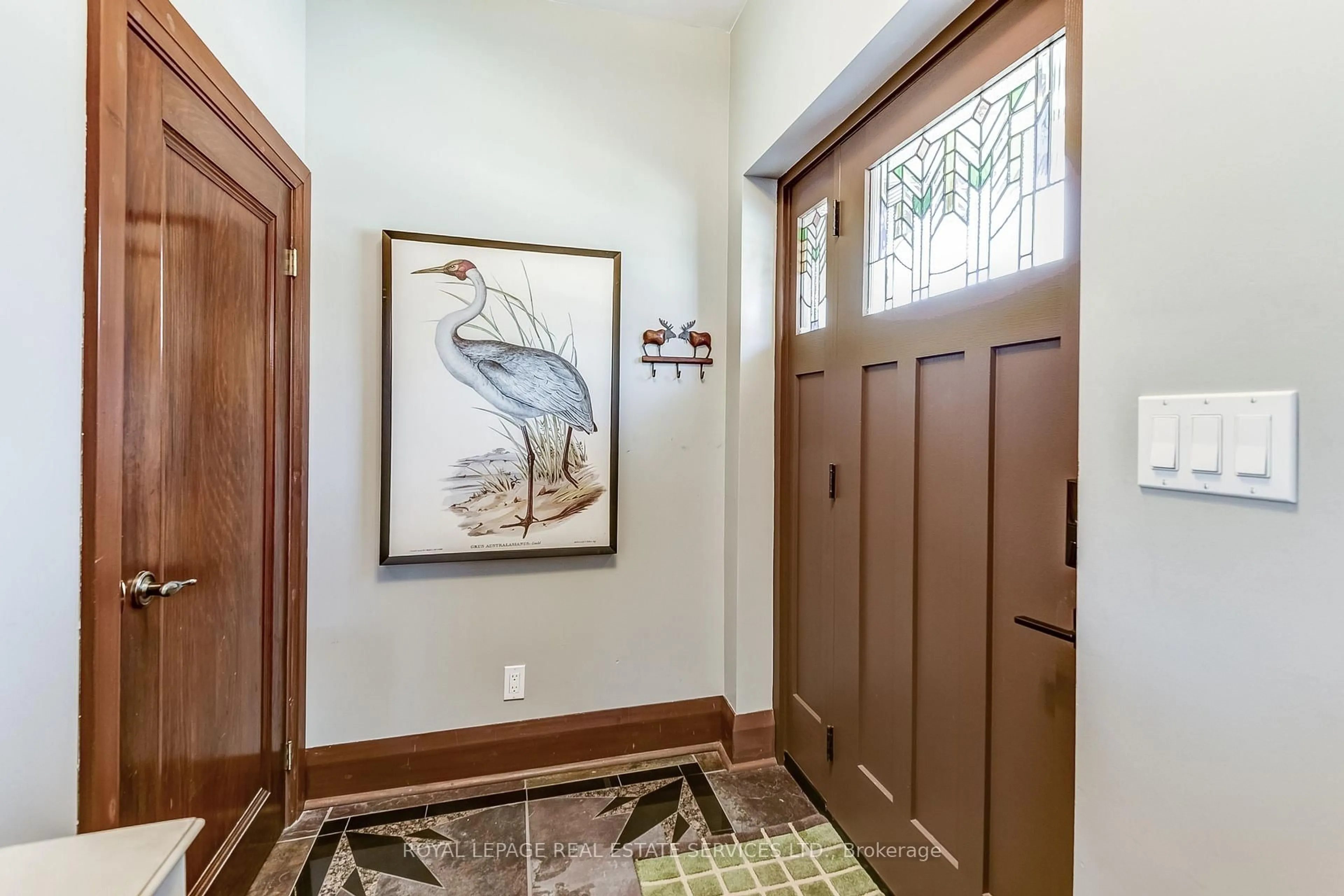 Indoor entryway for 157 Colbeck St, Toronto Ontario M6S 1V8
