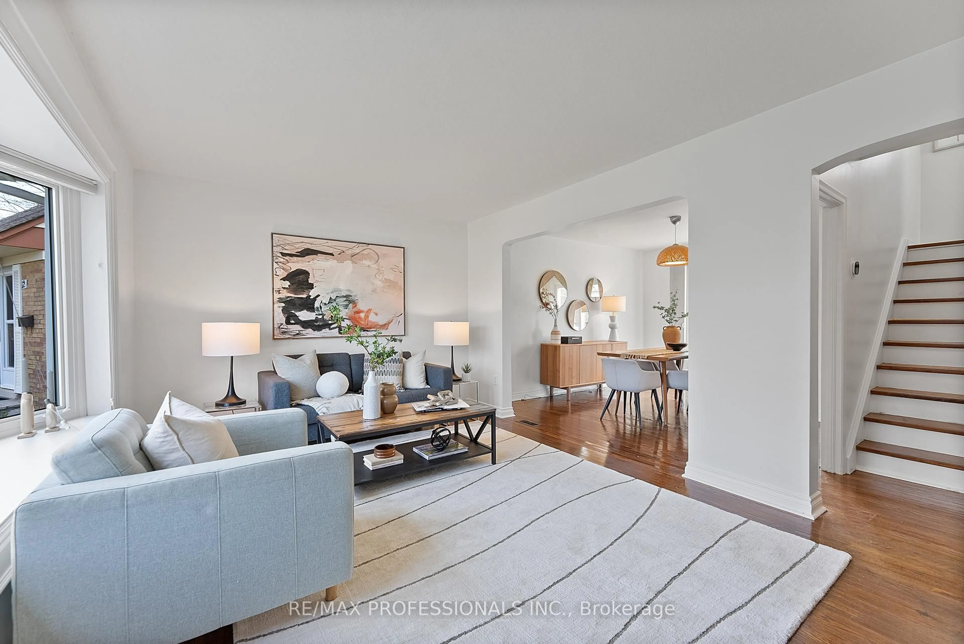 Living room with furniture, unknown for 10 Woodbury Pl, Toronto Ontario M8W 1Y1