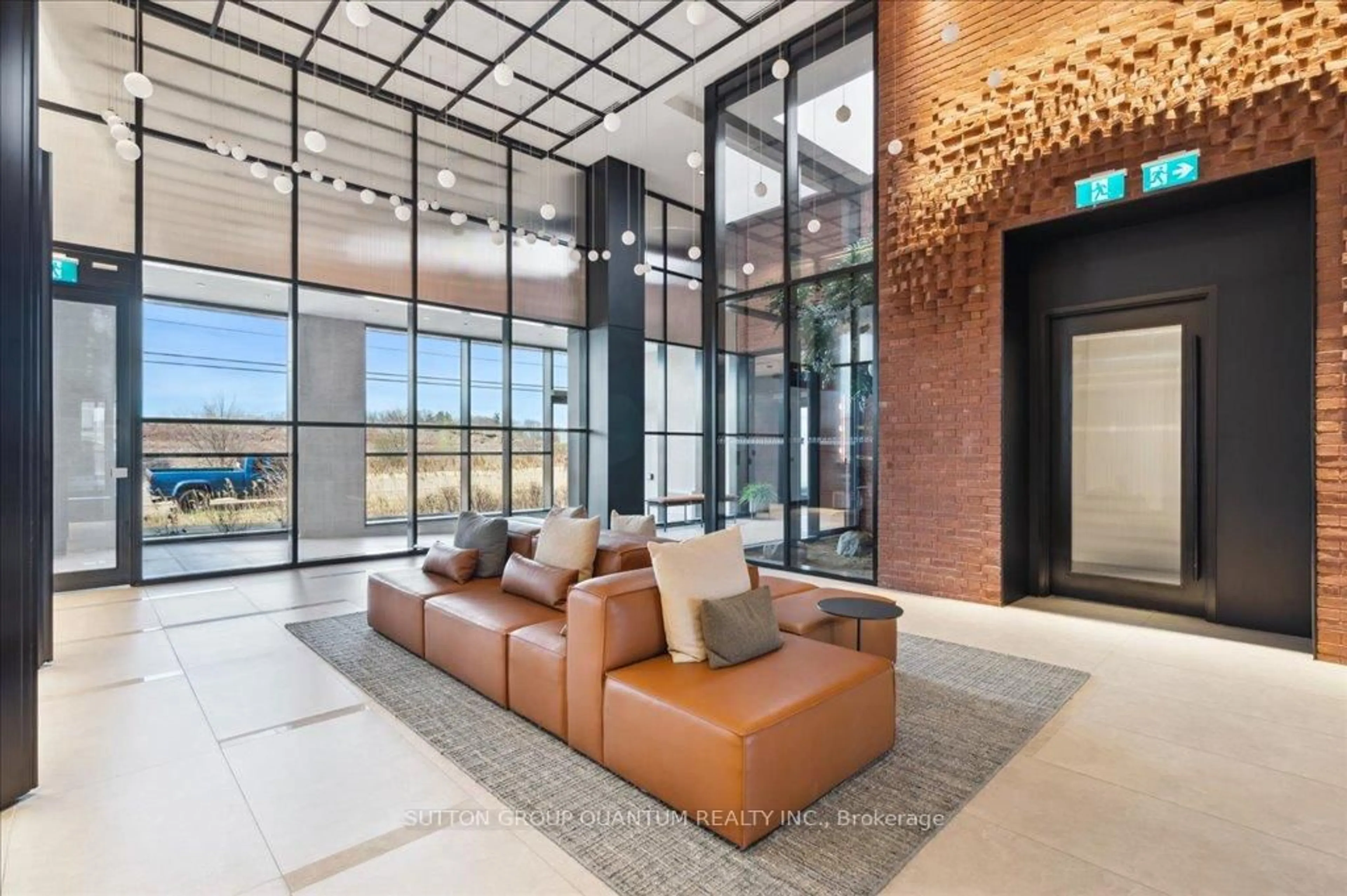 Indoor foyer for 3200 William Coltson Ave #1403, Oakville Ontario L6H 7W6