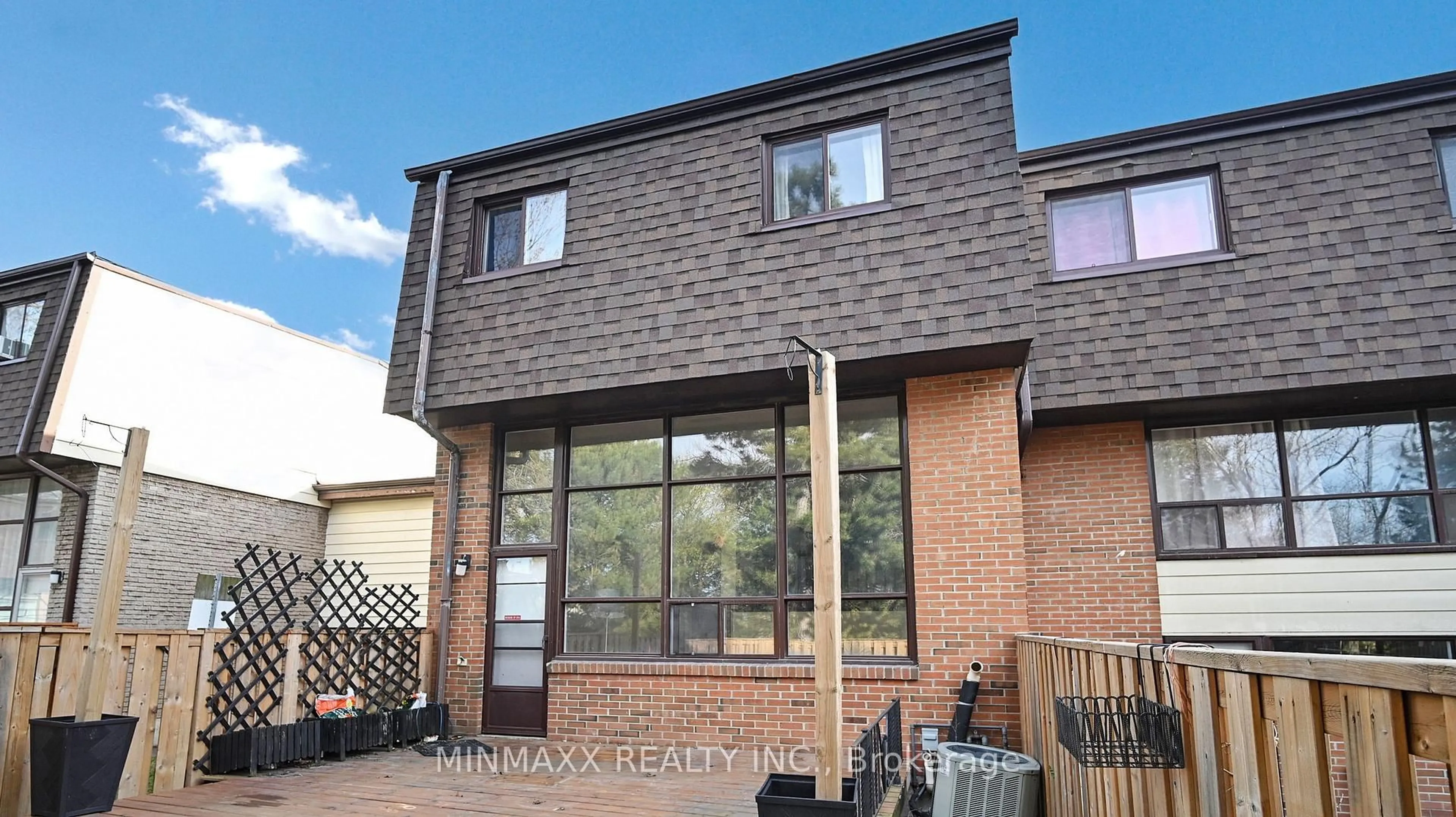 Home with brick exterior material, street for 180 Mississauga Valley Blvd #13, Mississauga Ontario L5A 3M2