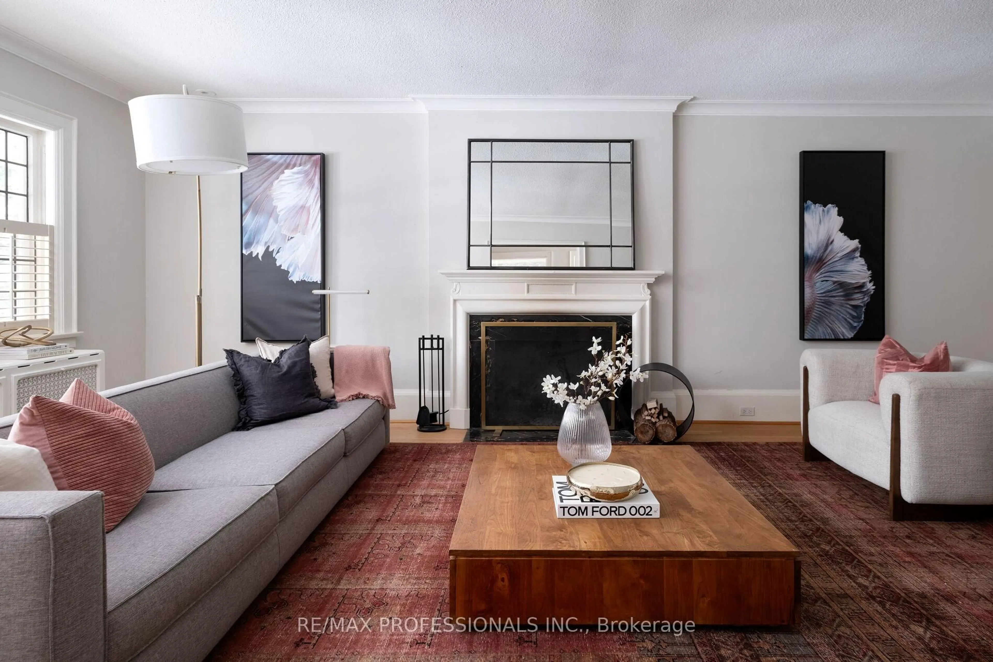 Living room with furniture, unknown for 107 The Kingsway N/A, Toronto Ontario M8X 2T9