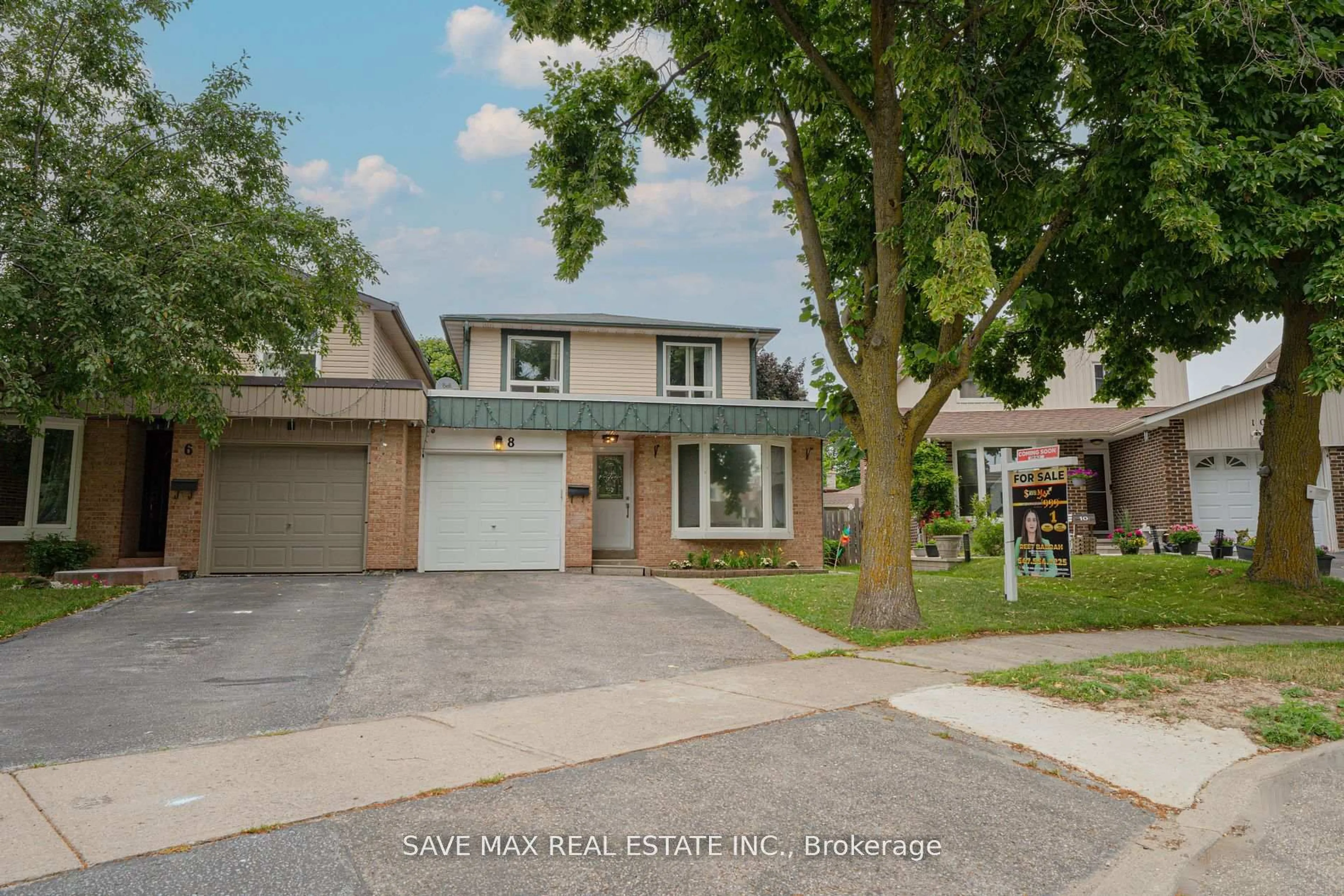 Home with brick exterior material, street for 8 Joanne Crt, Brampton Ontario L6Y 2J8