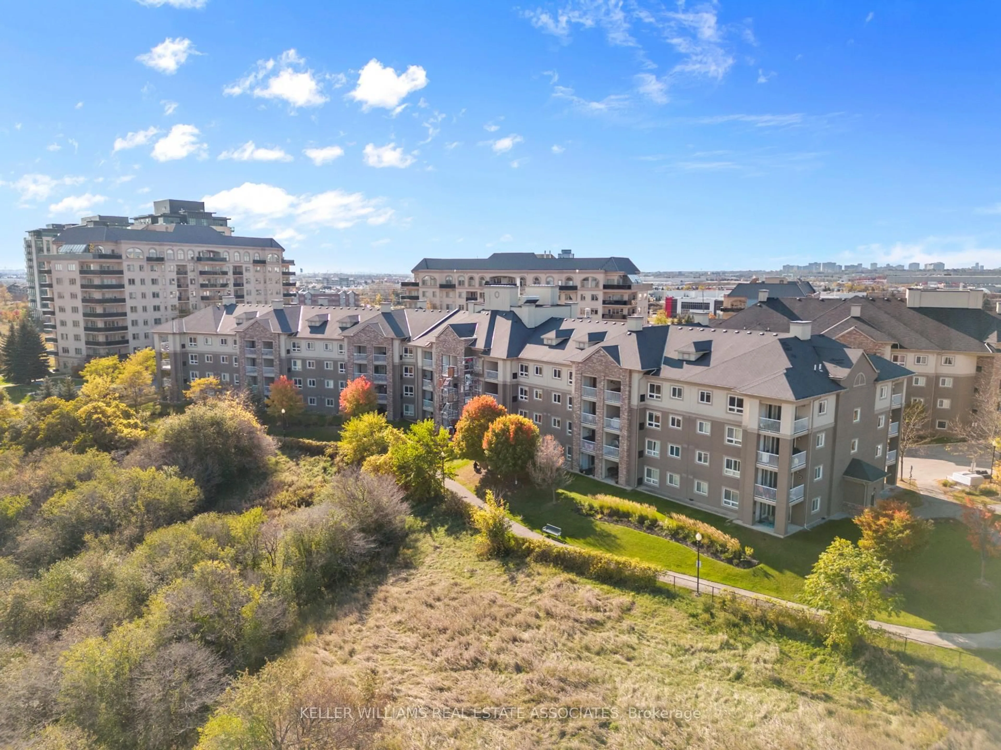 A pic from outside/outdoor area/front of a property/back of a property/a pic from drone, city buildings view from balcony for 8 Dayspring Circ #1106, Brampton Ontario L6P 2Z7
