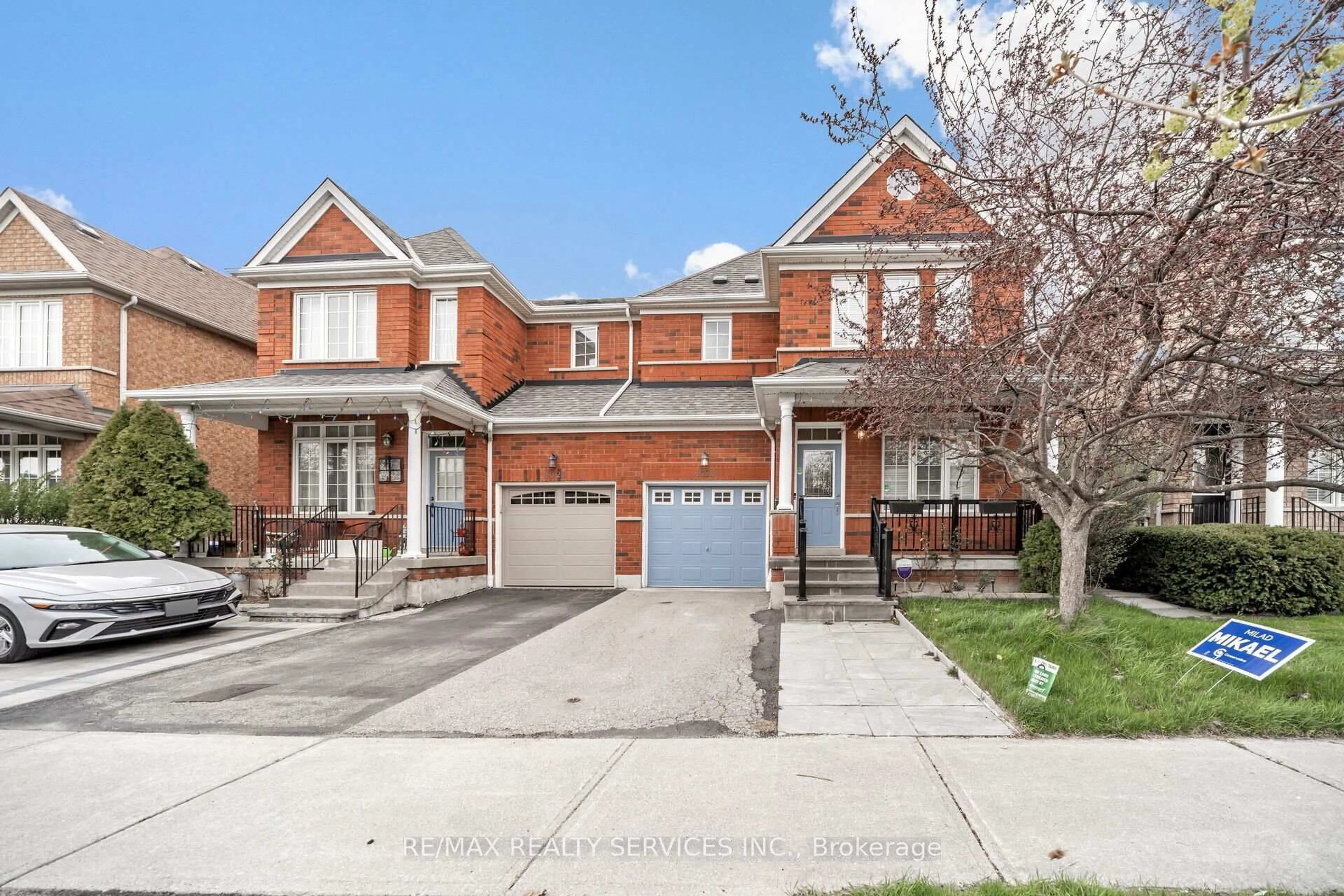 Home with brick exterior material, street for 3023 McDowell Dr, Mississauga Ontario L5M 6J6