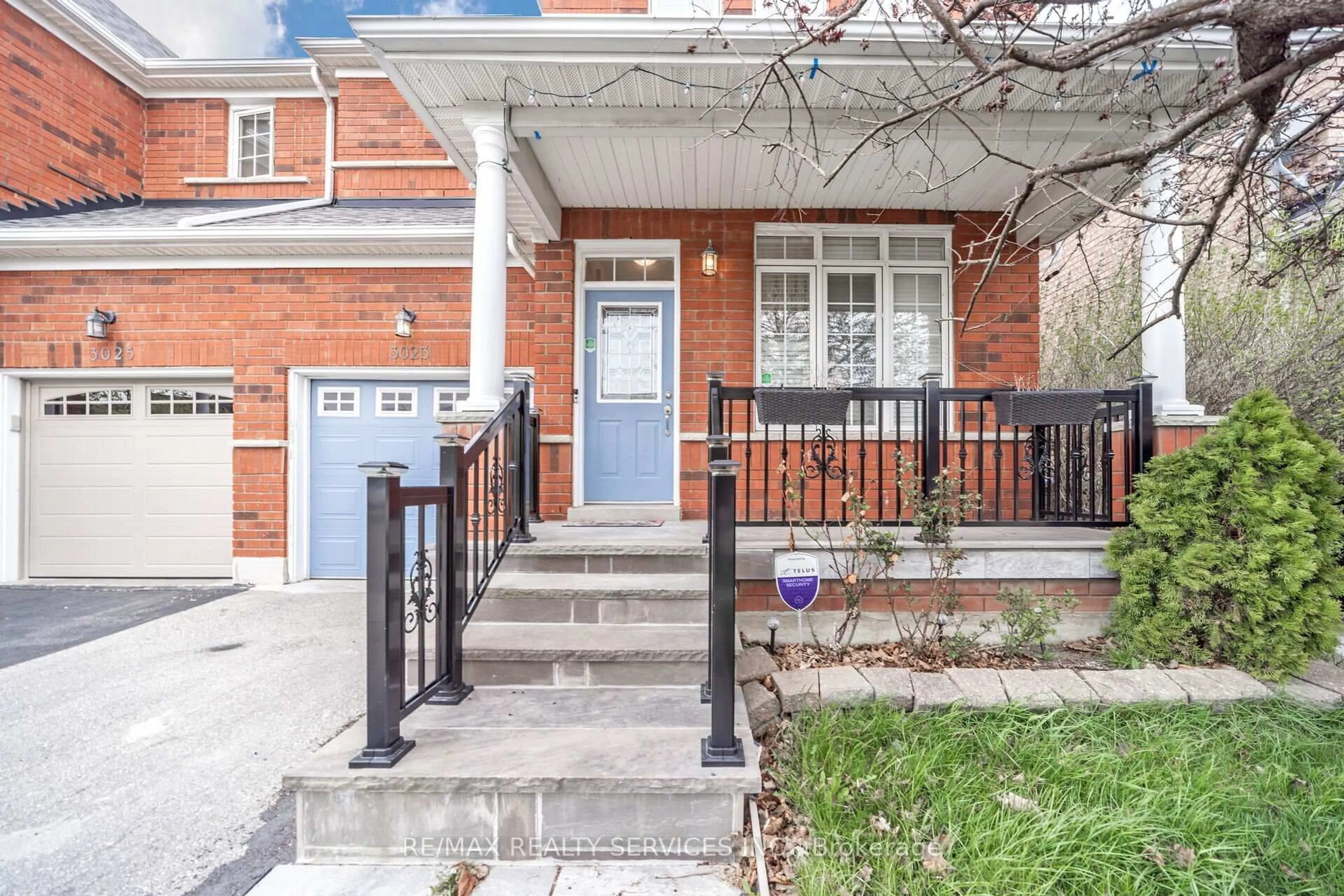 Home with brick exterior material, street for 3023 McDowell Dr, Mississauga Ontario L5M 6J6