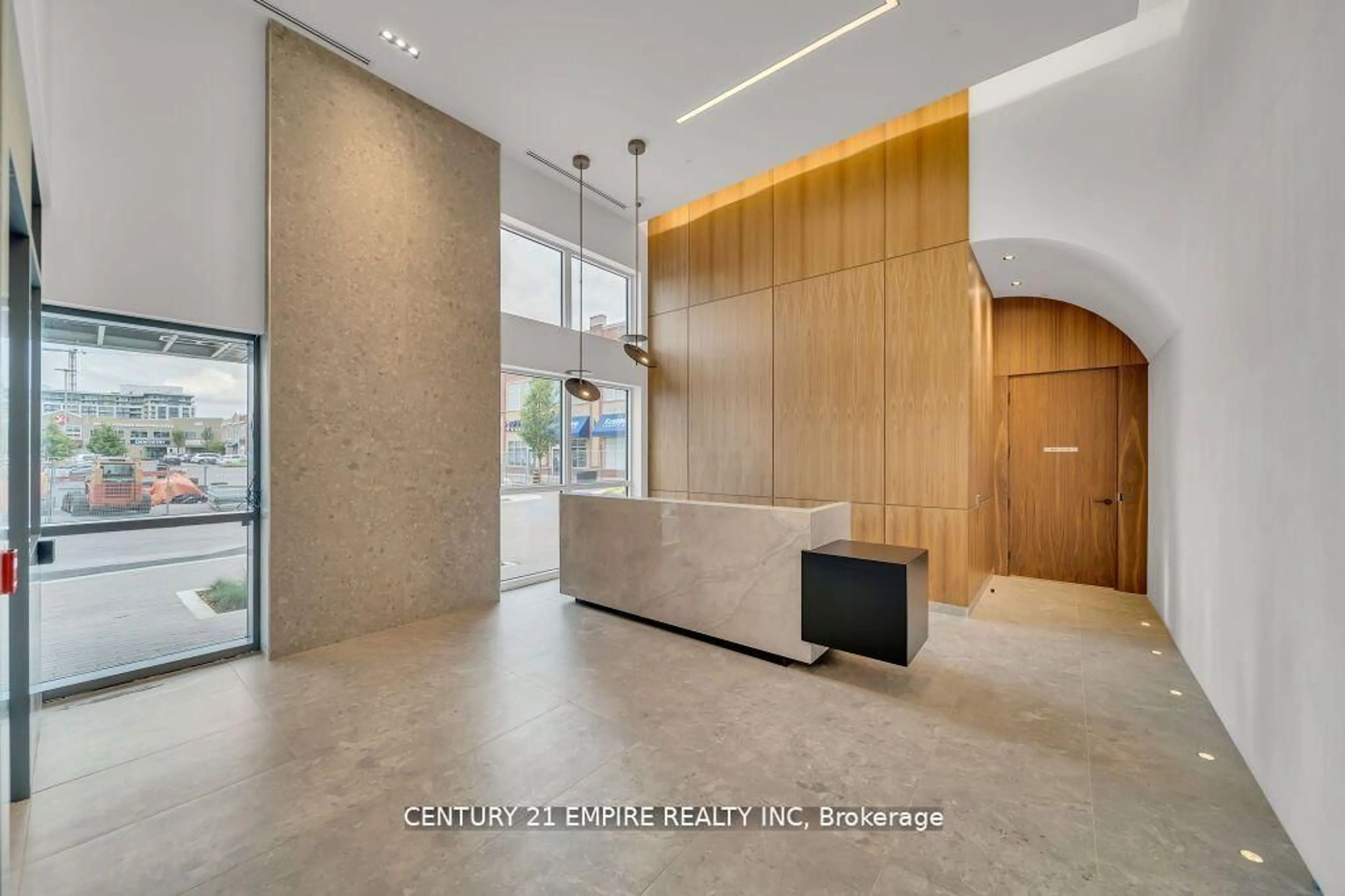 Indoor foyer for 509 Dundas St #317, Oakville Ontario L6M 4M2