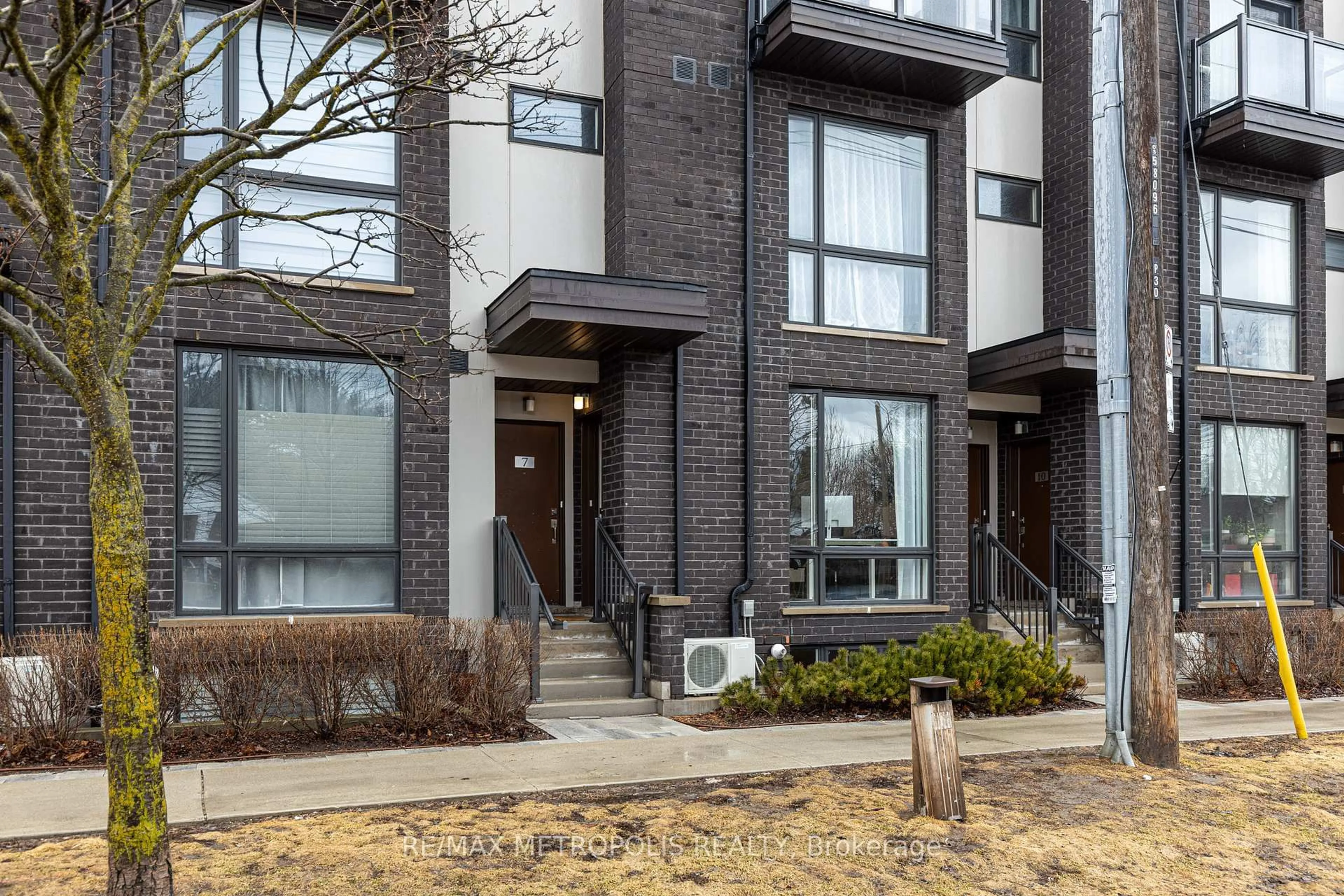 Home with brick exterior material, street for 24 Fieldway Rd #8, Toronto Ontario M8Z 3L2