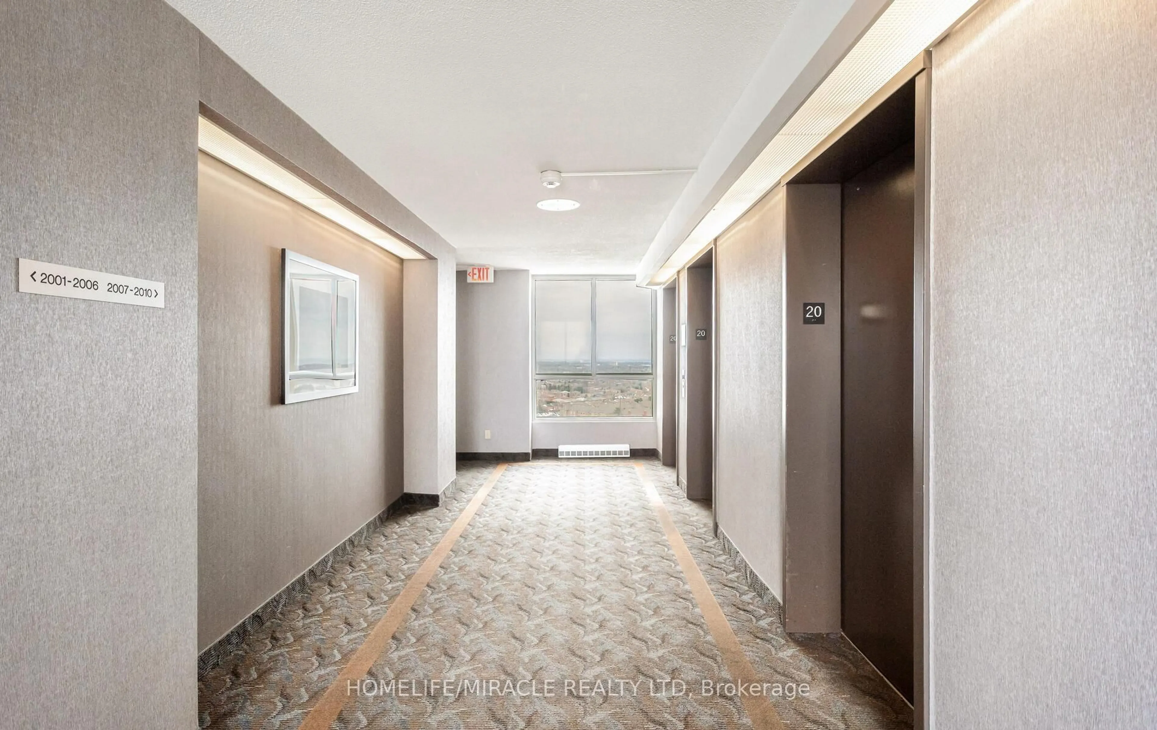 Indoor foyer for 4450 Tucana Crt #2008, Mississauga Ontario L5R 3R4
