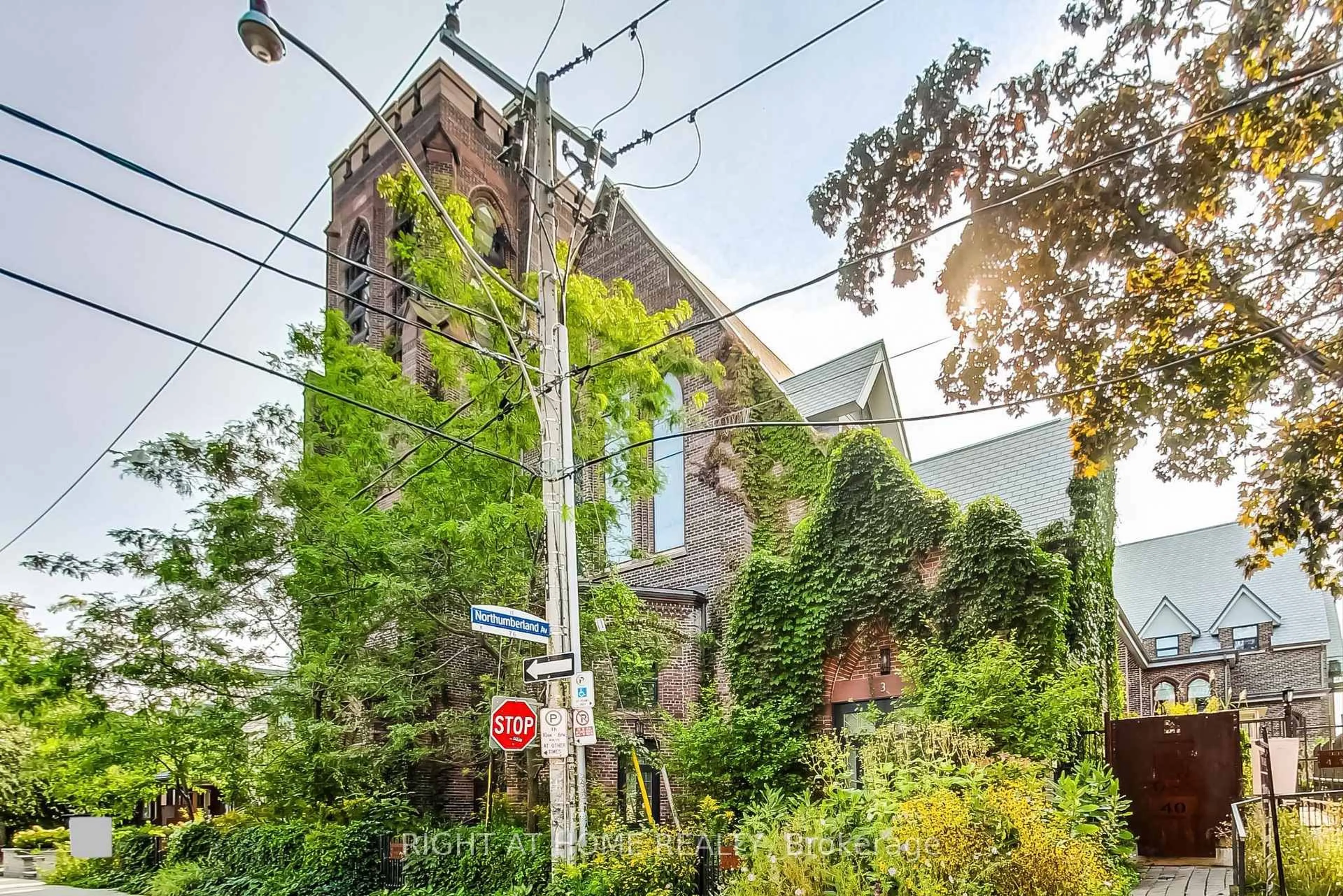 Patio, street for 40 Westmoreland Ave #10, Toronto Ontario M6H 2Z7