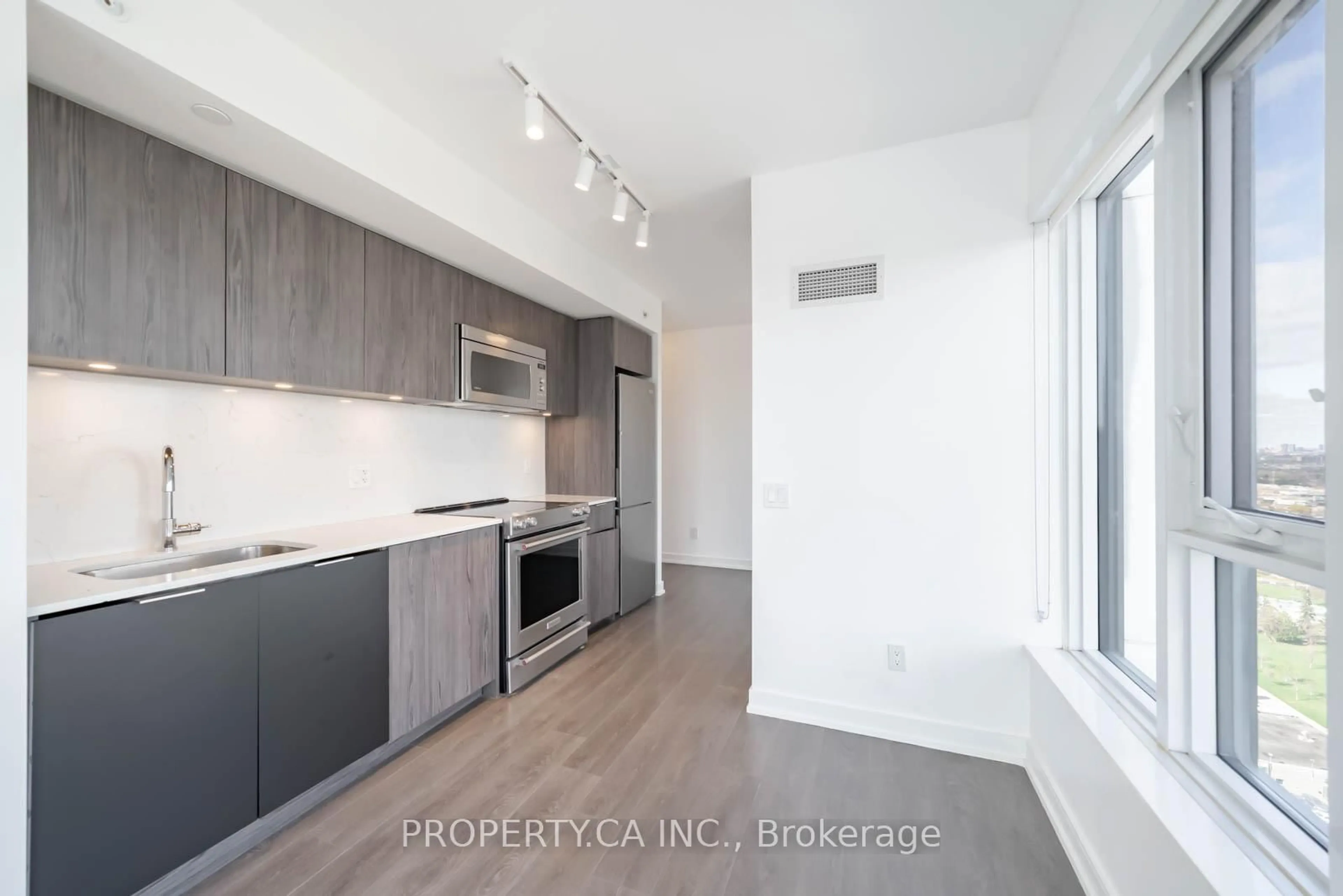 Unknown for 30 Samuel Wood Way #2404, Toronto Ontario M9B 0H9