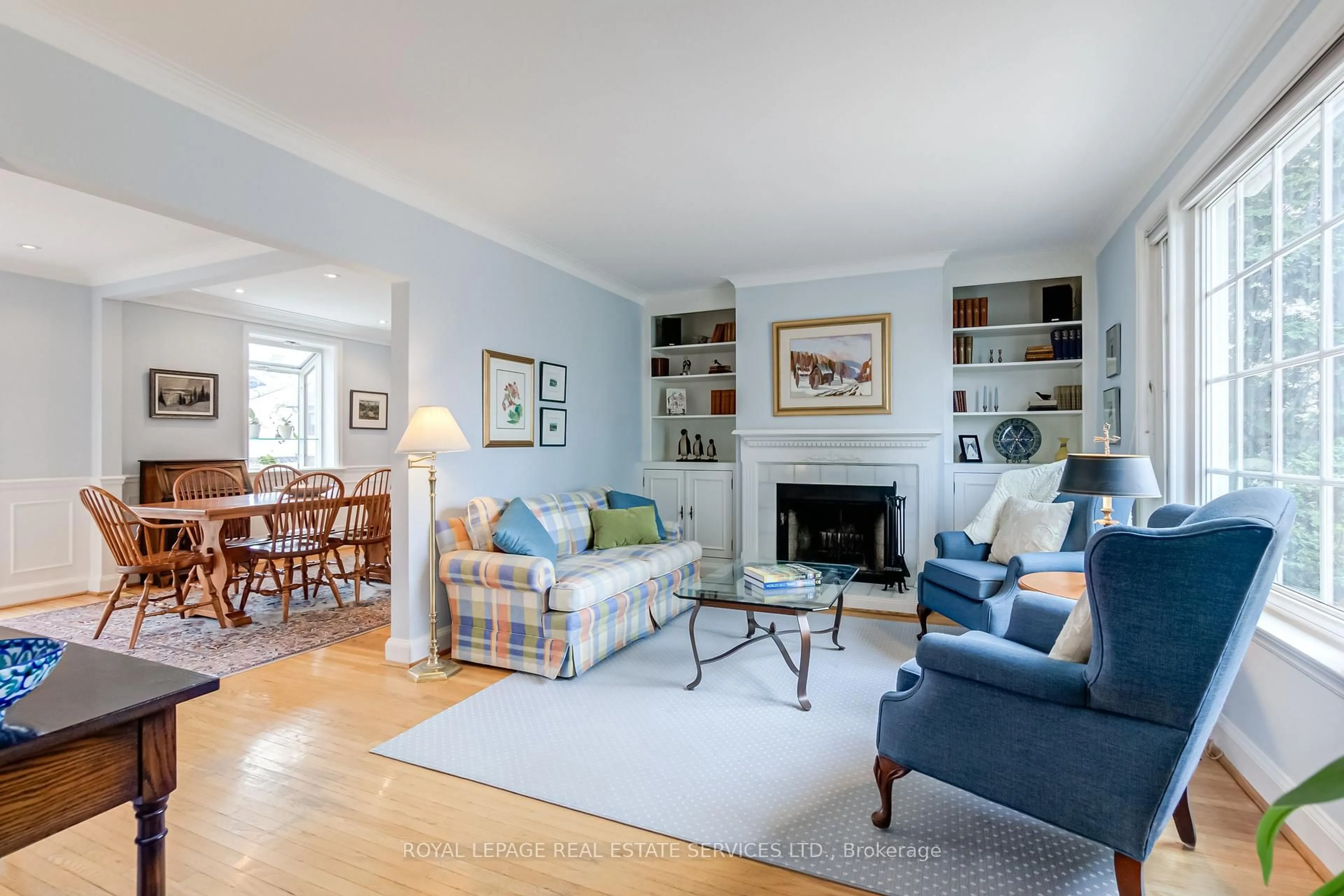 Living room with furniture, unknown for 43 Bethnal Ave, Toronto Ontario M8Y 1Y8