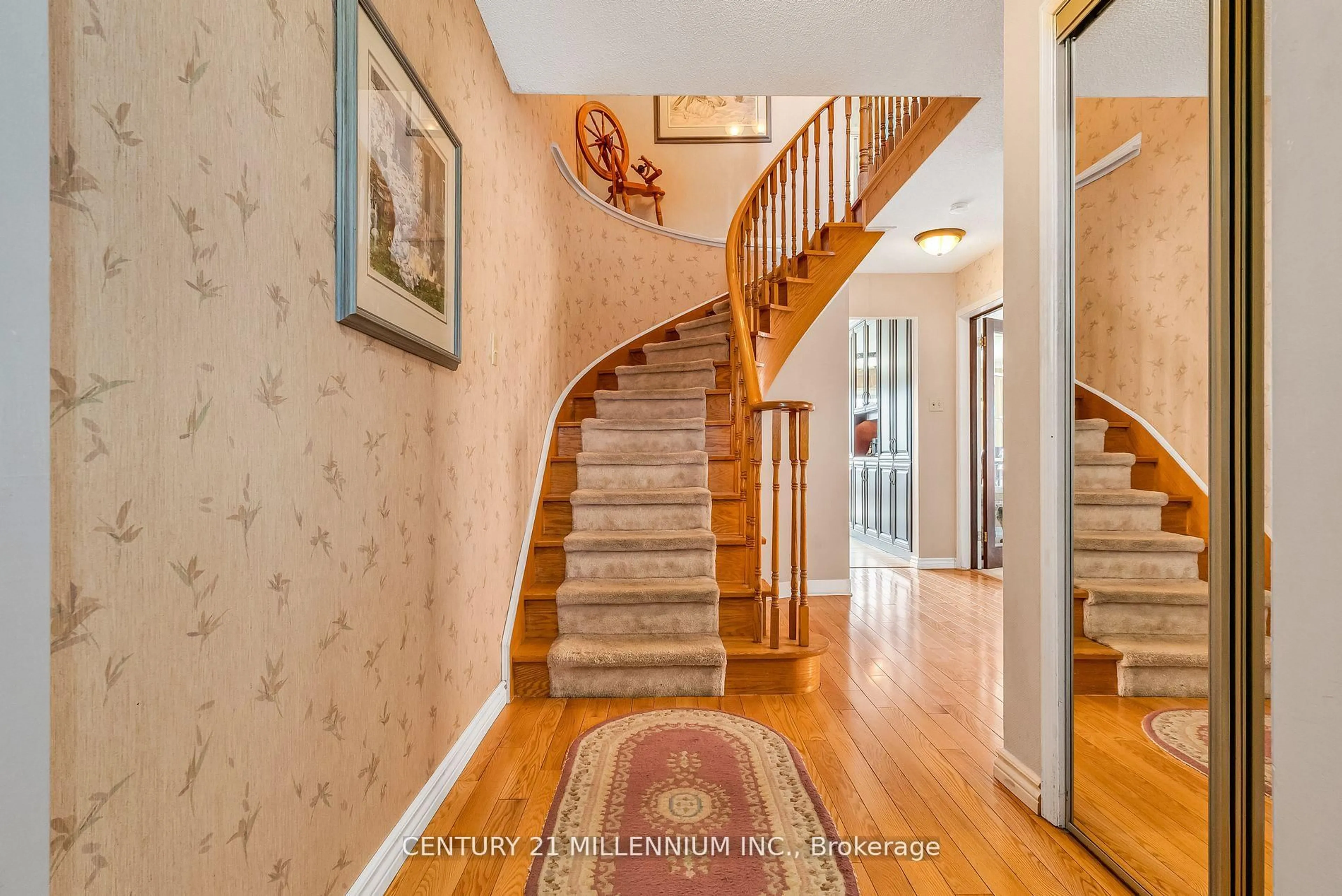 Indoor foyer for 82 Candy Cres, Brampton Ontario L6X 3Z9