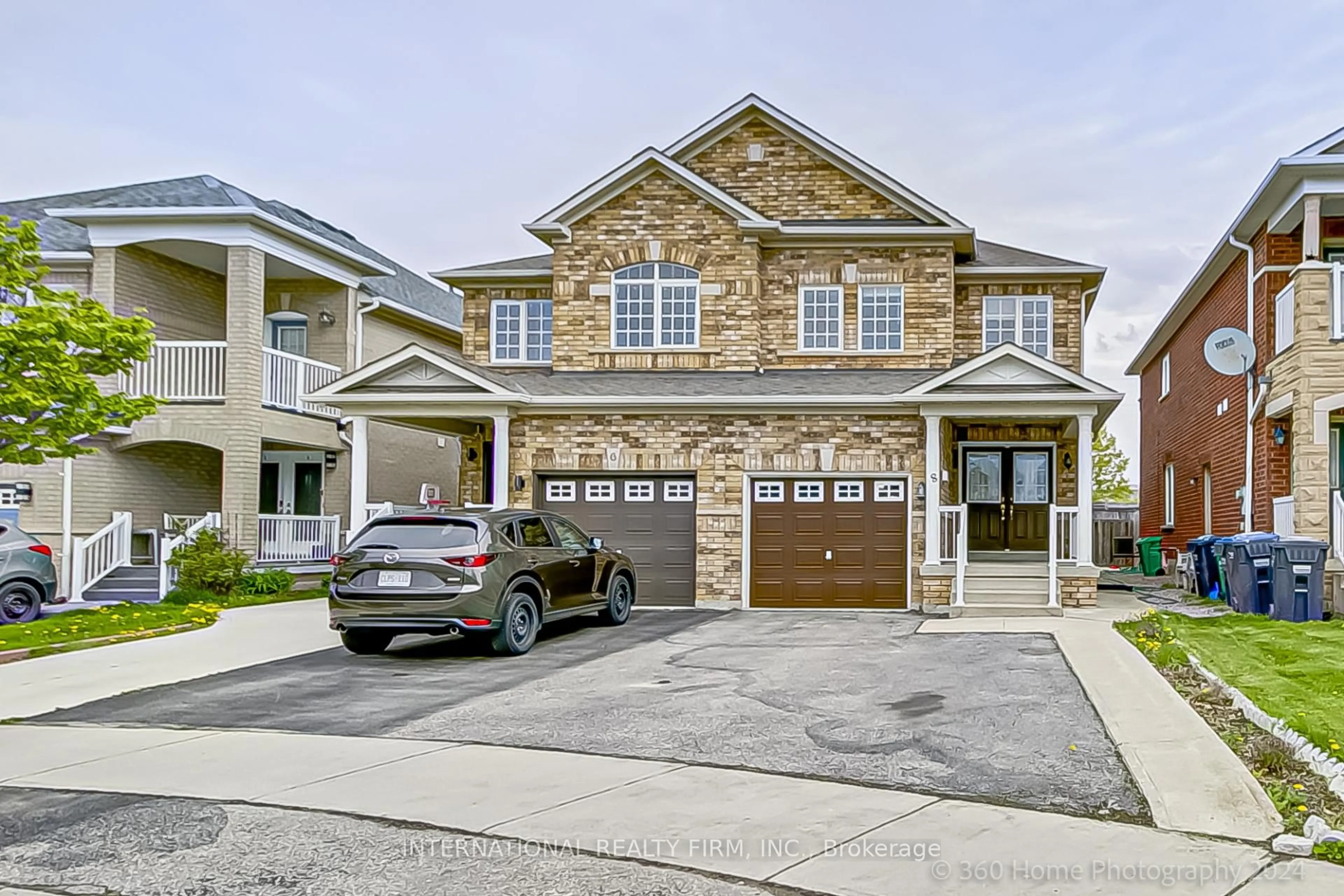 Home with brick exterior material, street for 8 Dewridge Crt, Brampton Ontario L6R 3C2