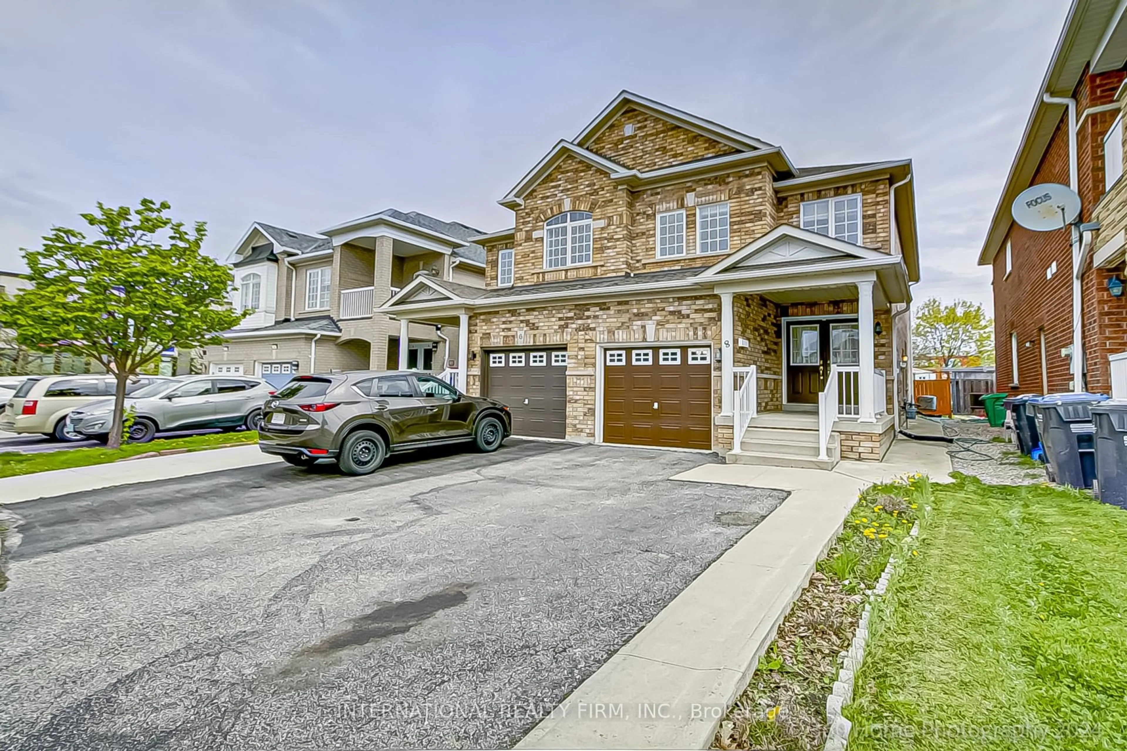 Home with brick exterior material, street for 8 Dewridge Crt, Brampton Ontario L6R 3C2