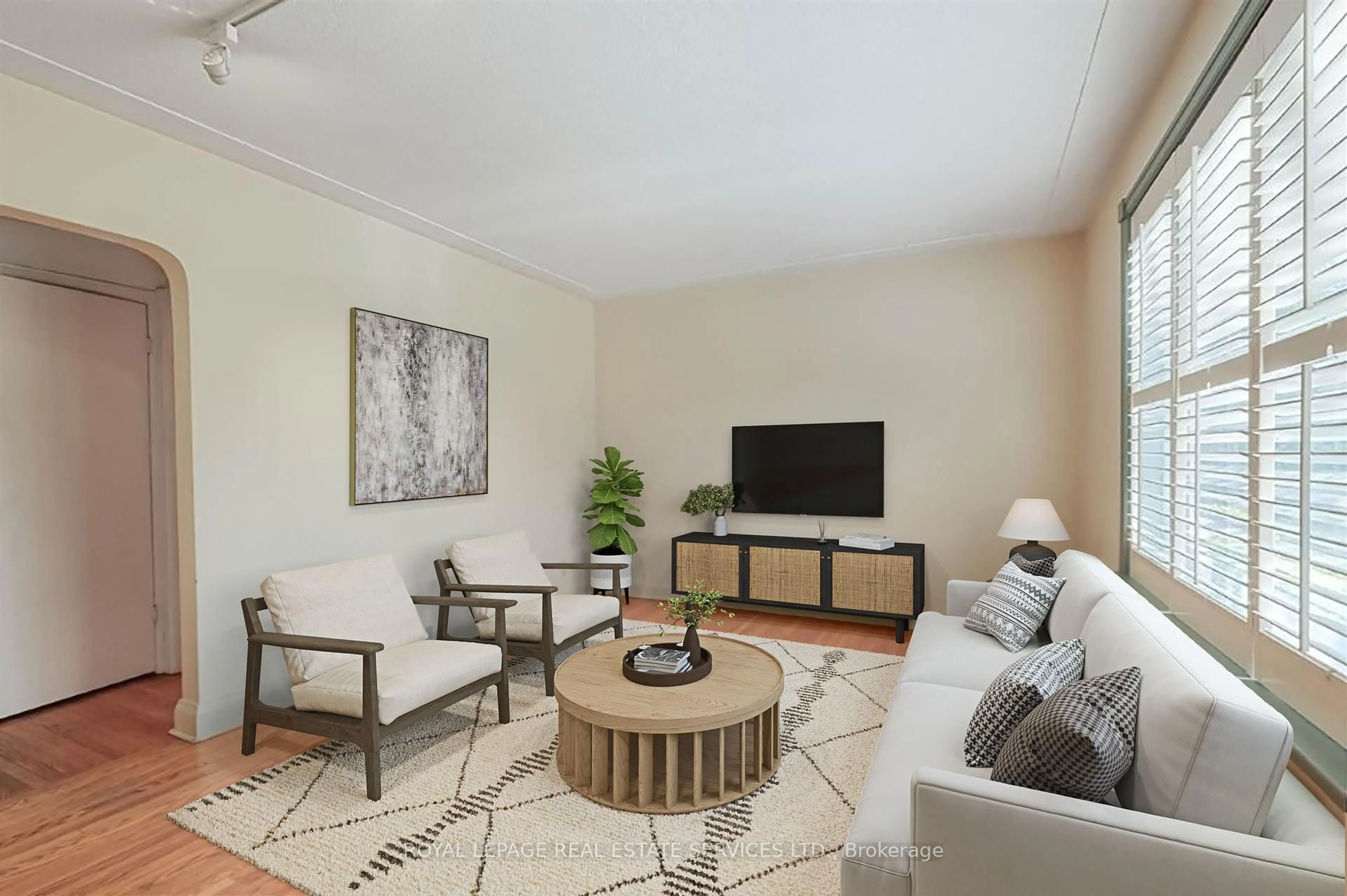 Living room with furniture, unknown for 45 Green Lanes N/A, Toronto Ontario M8Z 4V8