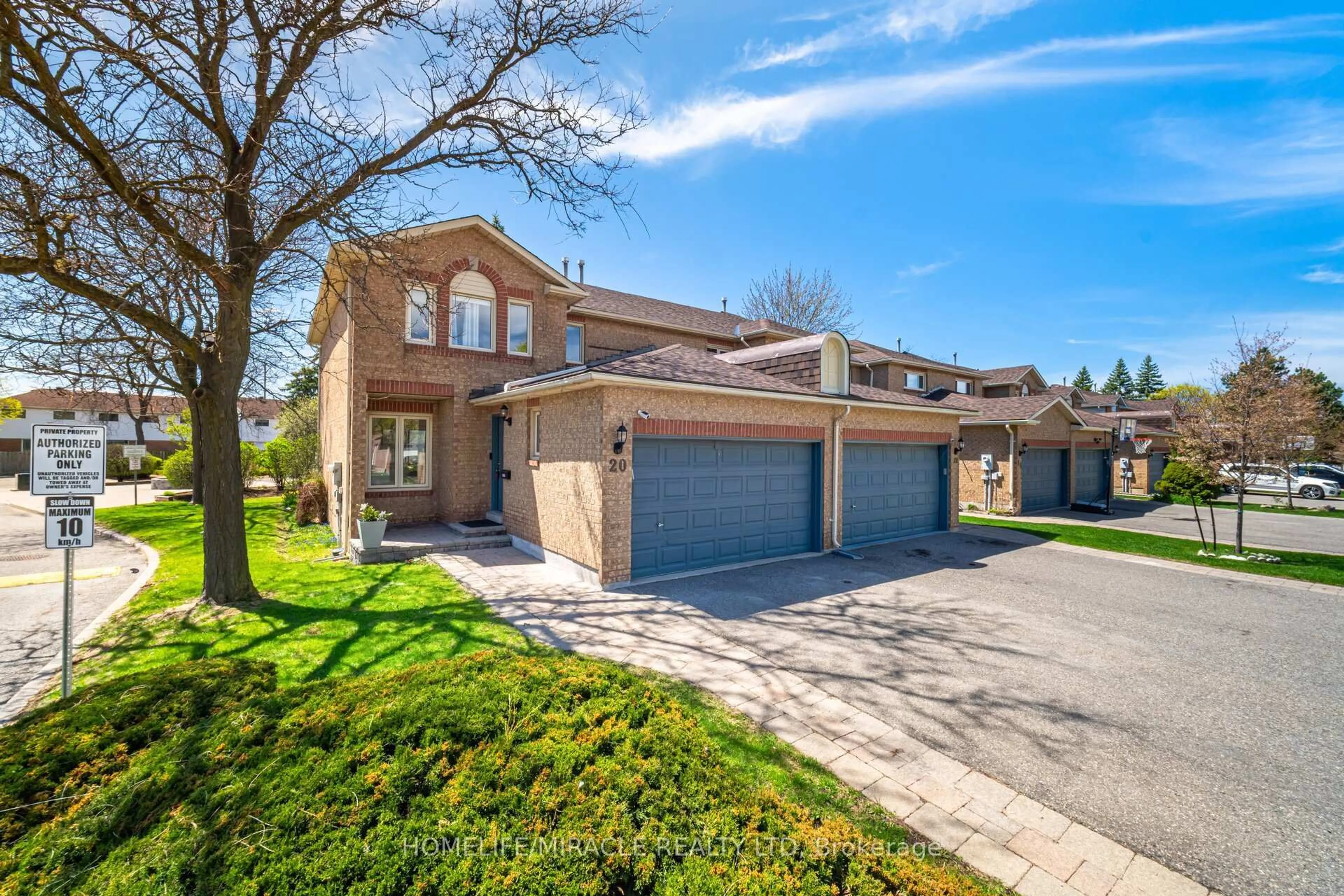 A pic from outside/outdoor area/front of a property/back of a property/a pic from drone, street for 20 Wayne Nicol Dr #18, Brampton Ontario L6X 4H8