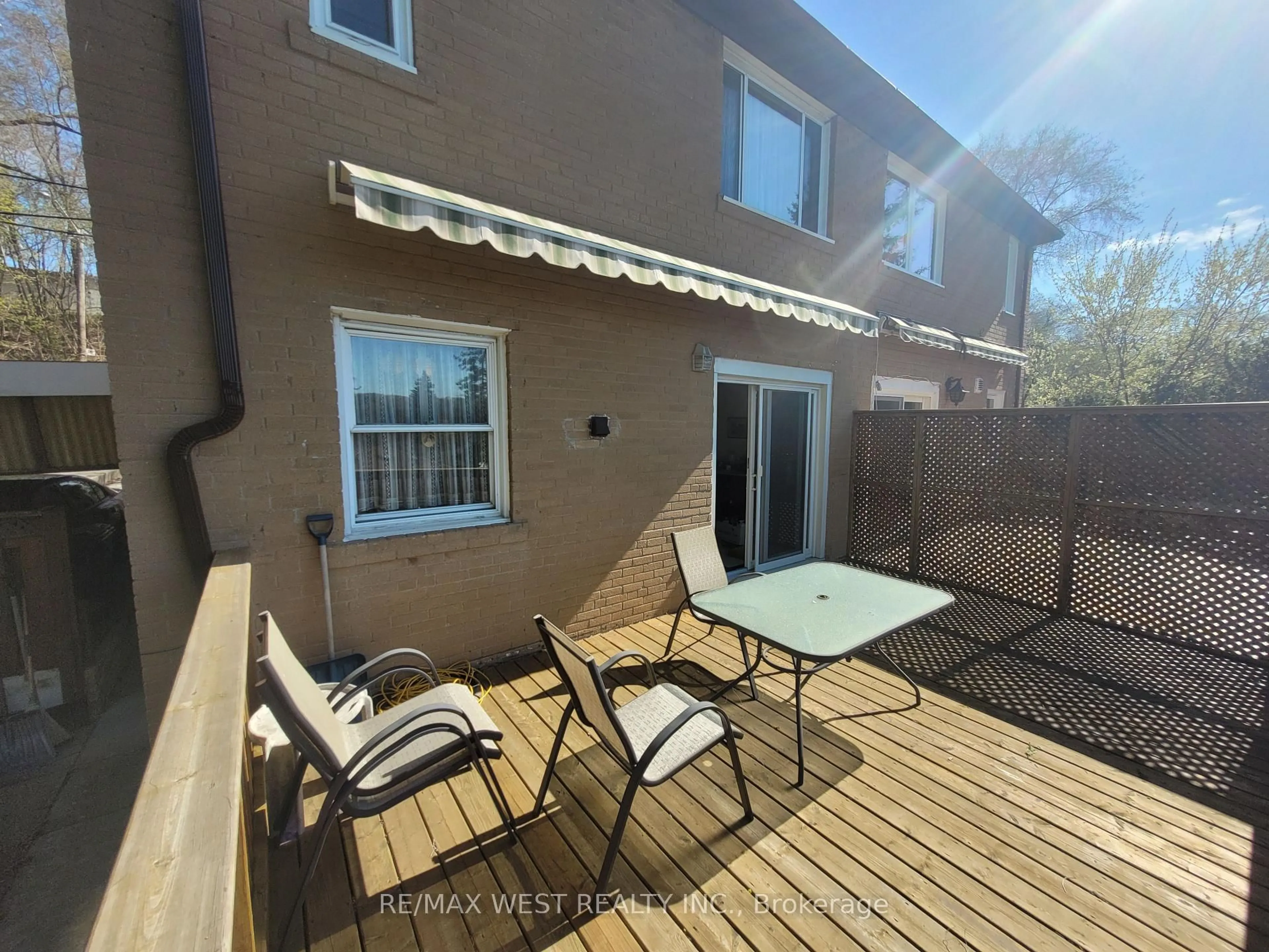 Unknown for 204 Gooch Ave, Toronto Ontario M6S 4M2