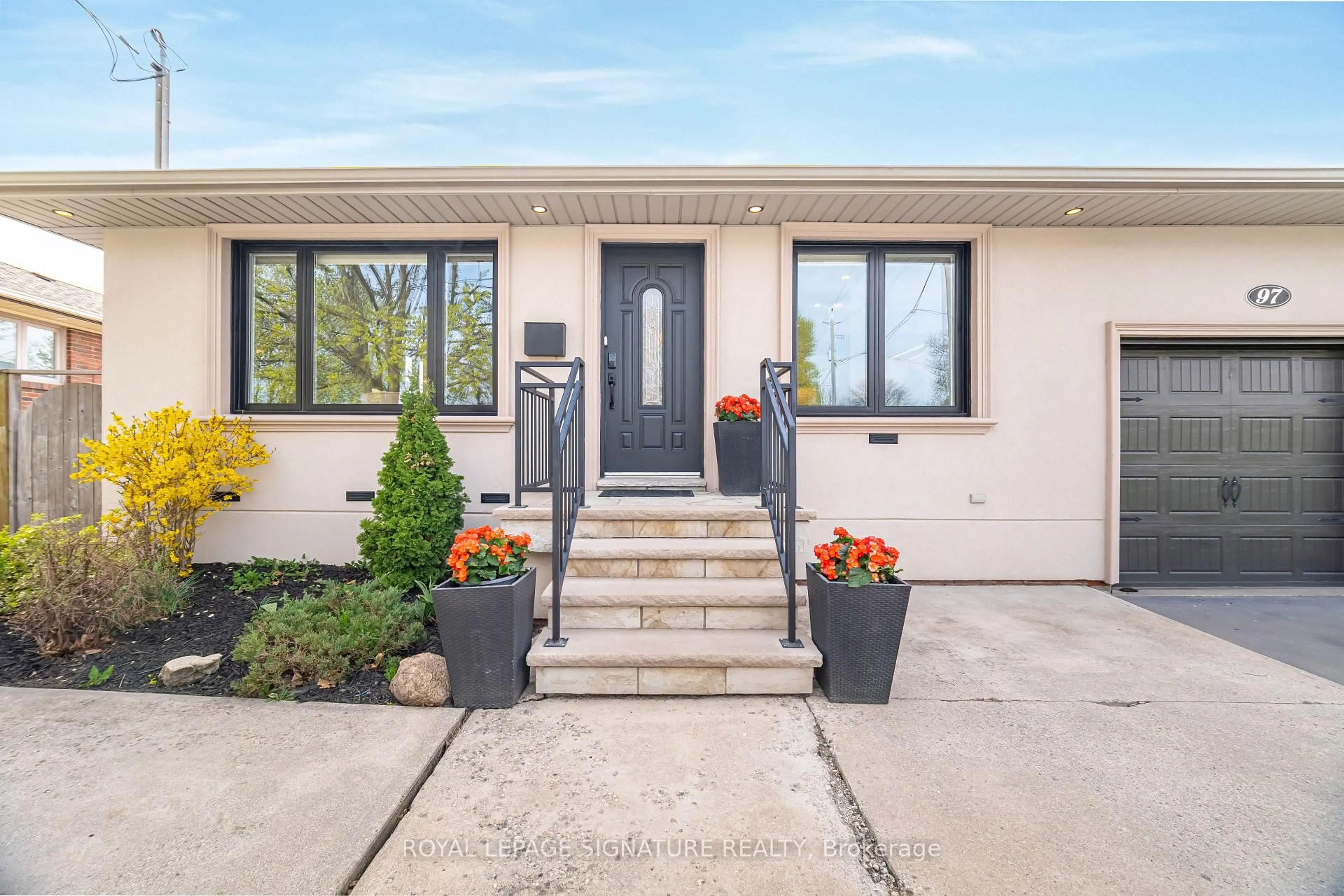 Unknown for 97 Swanhurst Blvd, Mississauga Ontario L5N 1B8