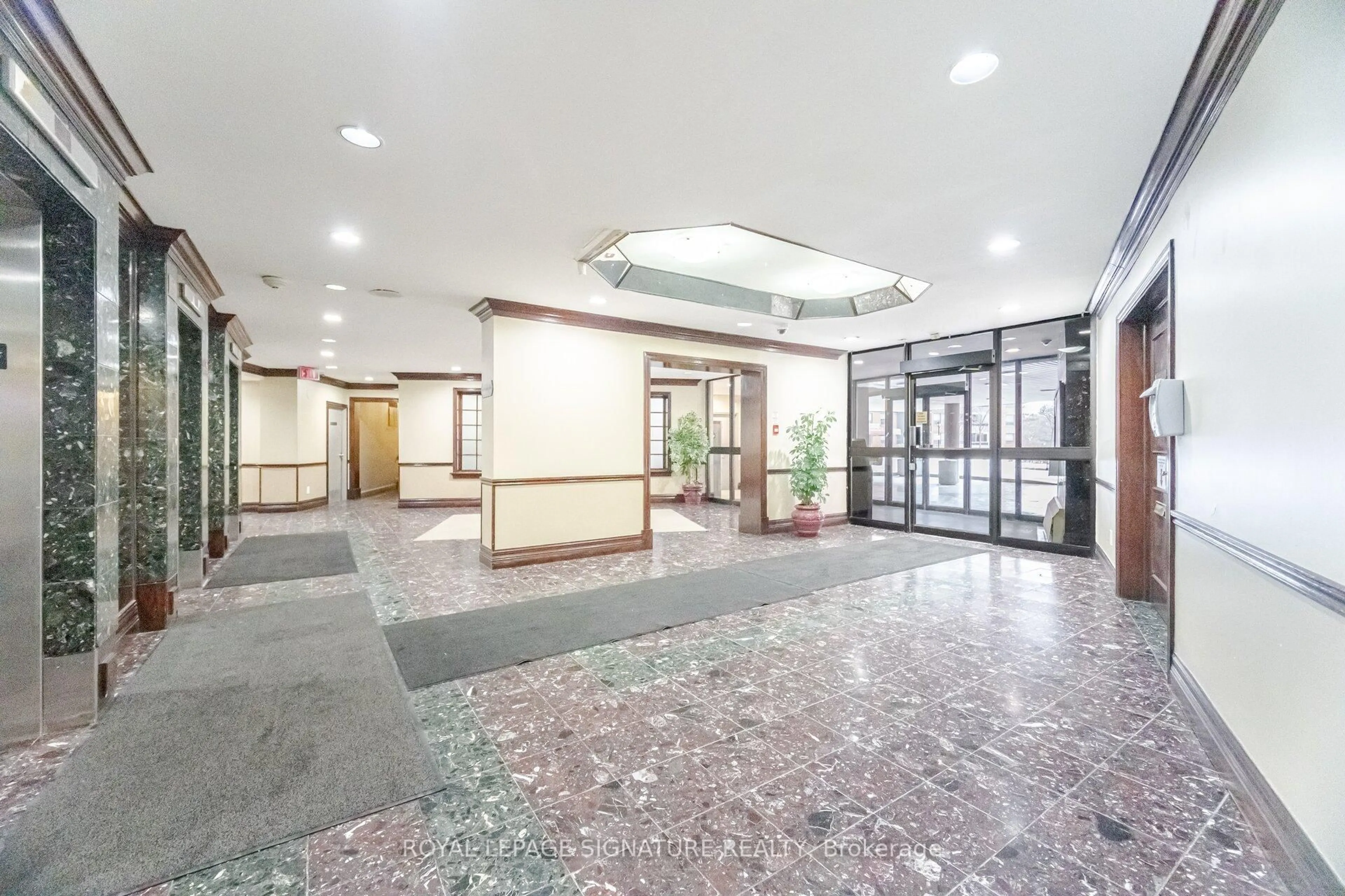 Lobby for 627 The West Mall N/A #508, Toronto Ontario M9C 4X5