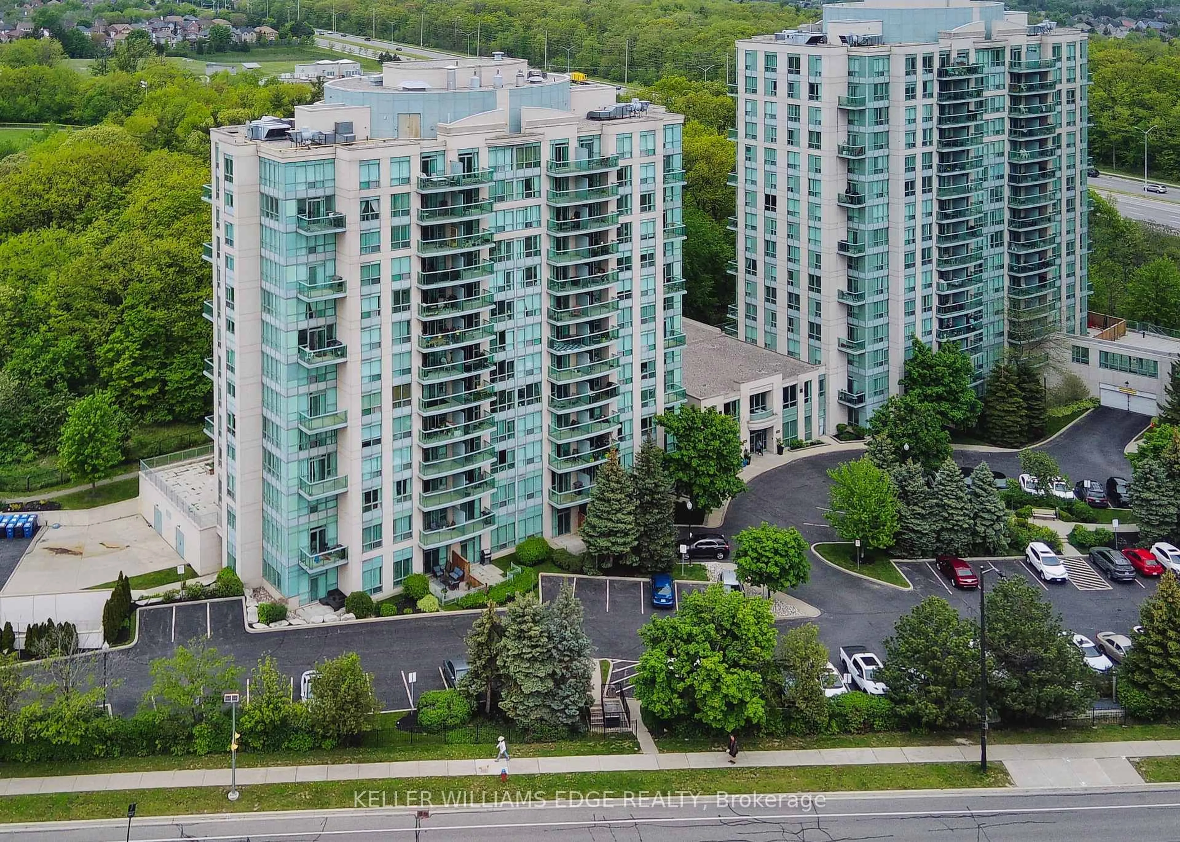 A pic from outside/outdoor area/front of a property/back of a property/a pic from drone, city buildings view from balcony for 2585 Erin Centre Blvd #802, Mississauga Ontario L5M 6Z7