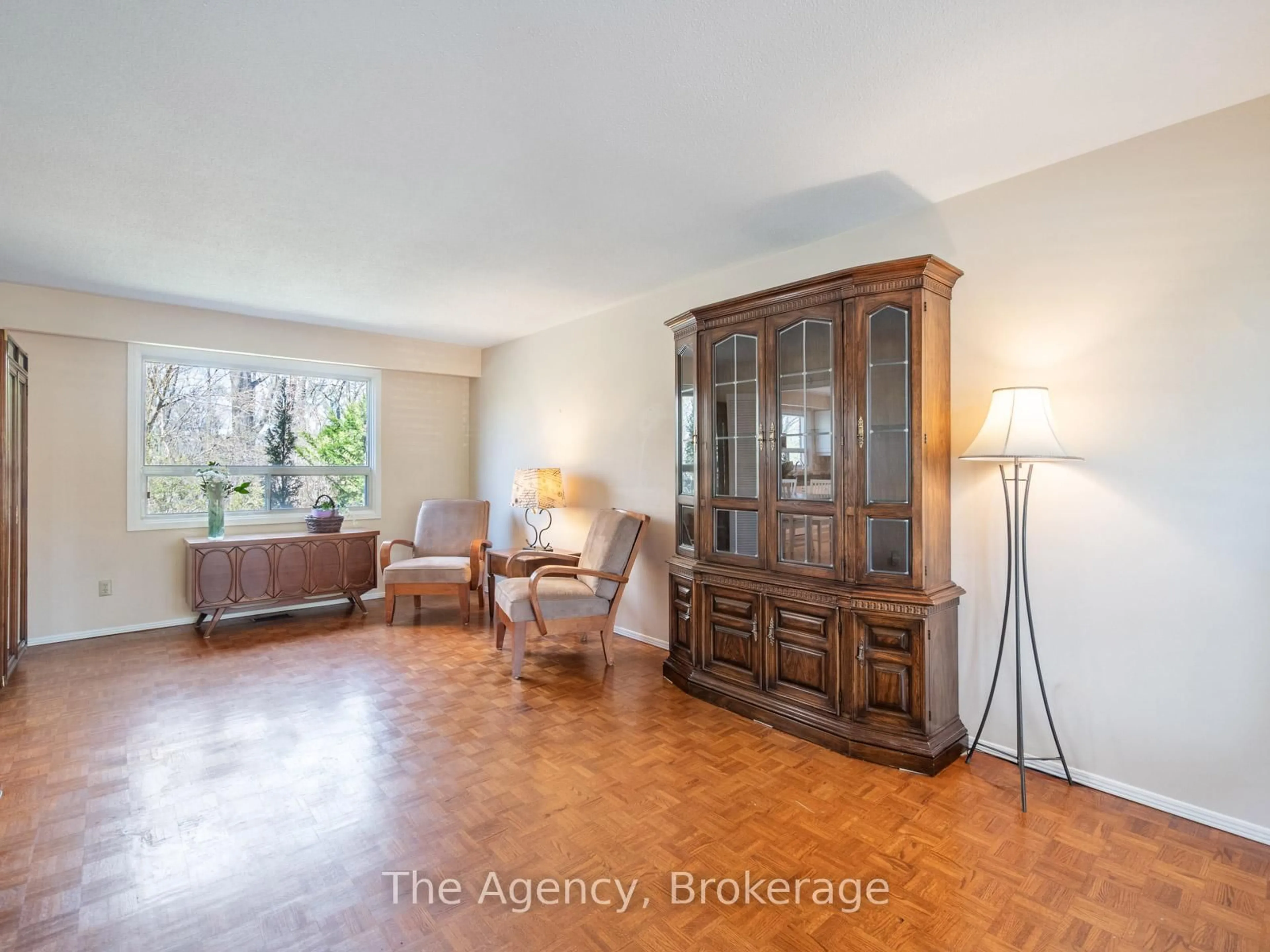 Unknown for 2153 Devon Rd, Oakville Ontario L6J 5M1