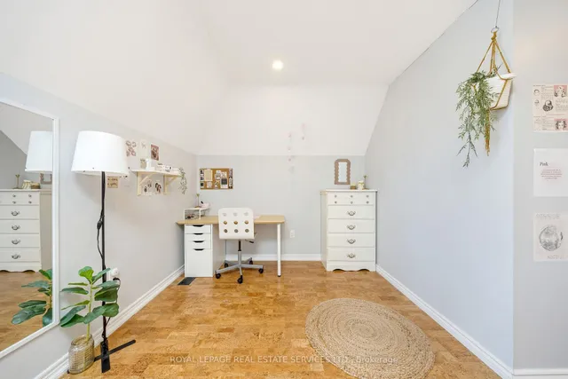 Additional property image - 606 Nairn Circ
