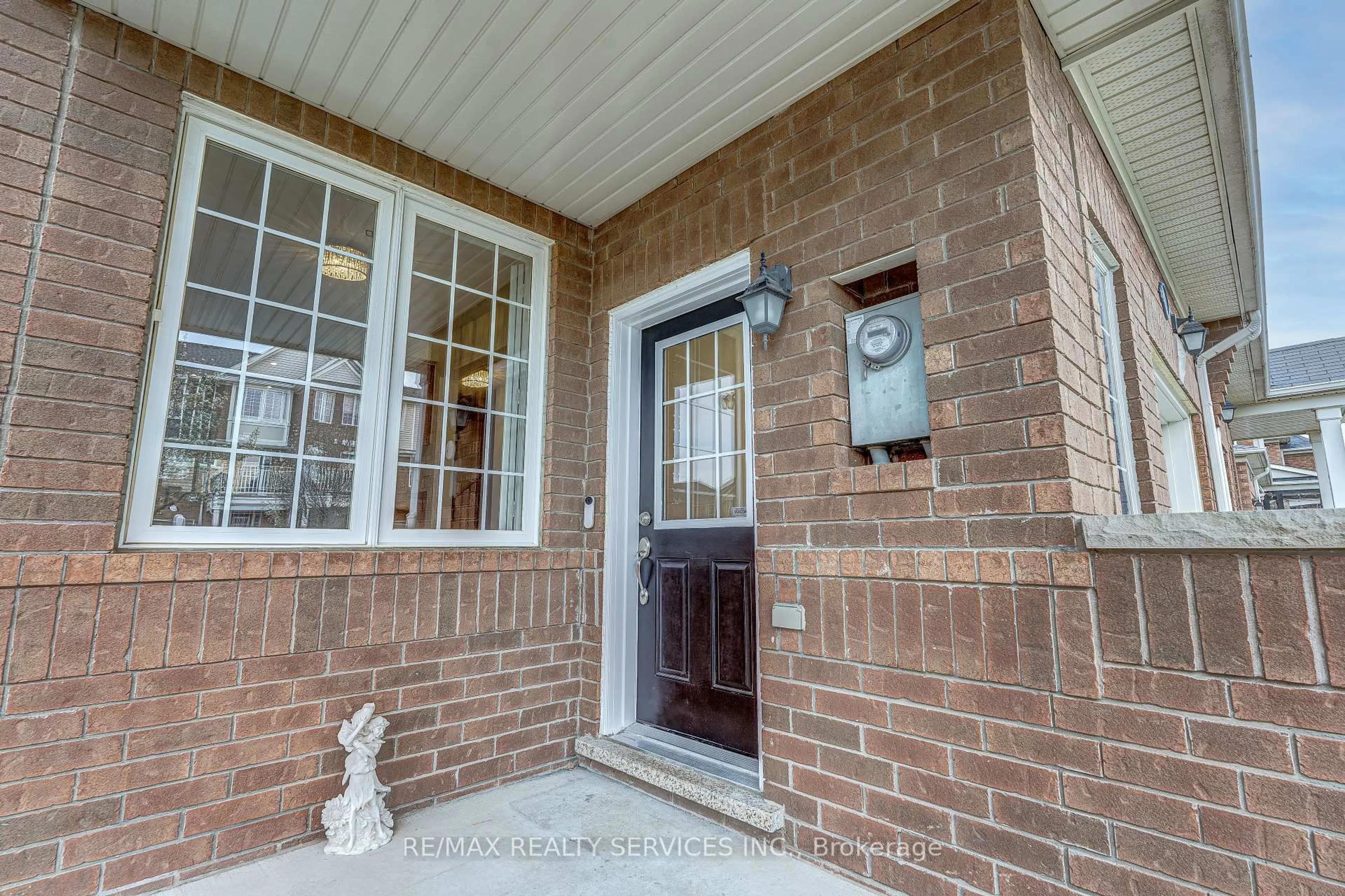 Home with brick exterior material, street for 944 Hasselfeldt Hts, Milton Ontario L9T 0M5