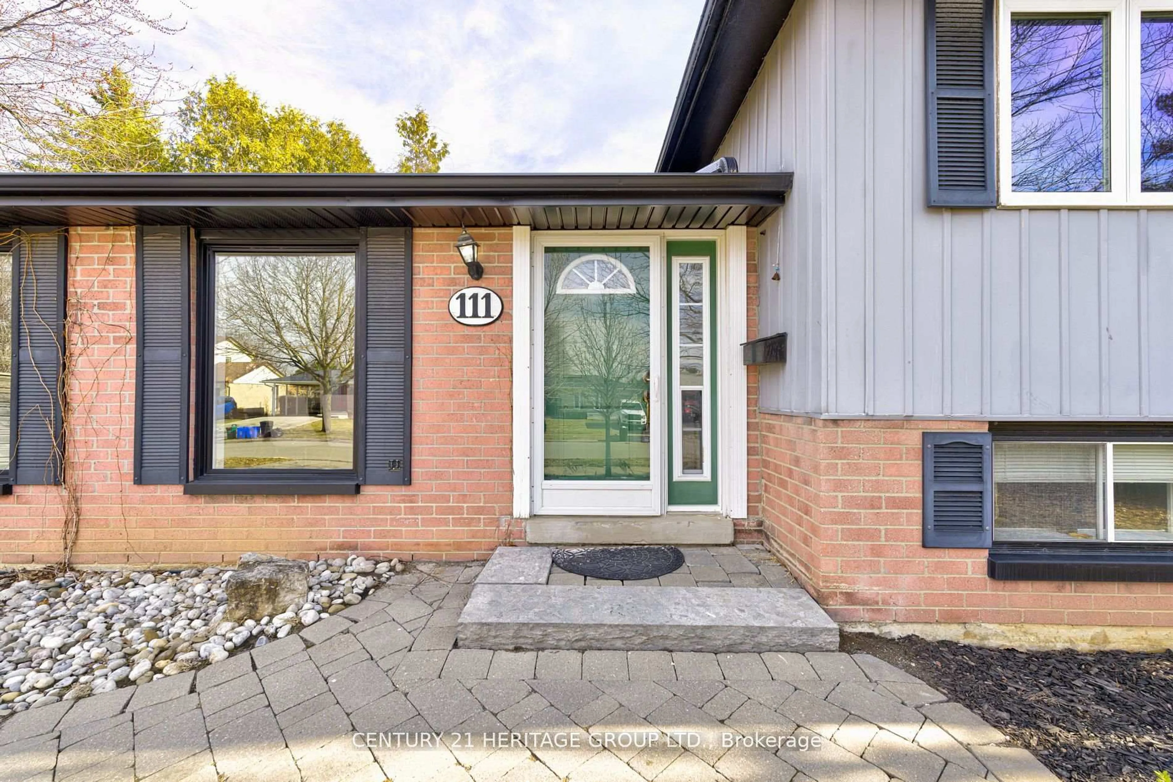 Home with brick exterior material, street for 111 Lorne Scots Dr, Milton Ontario L9T 2Z5