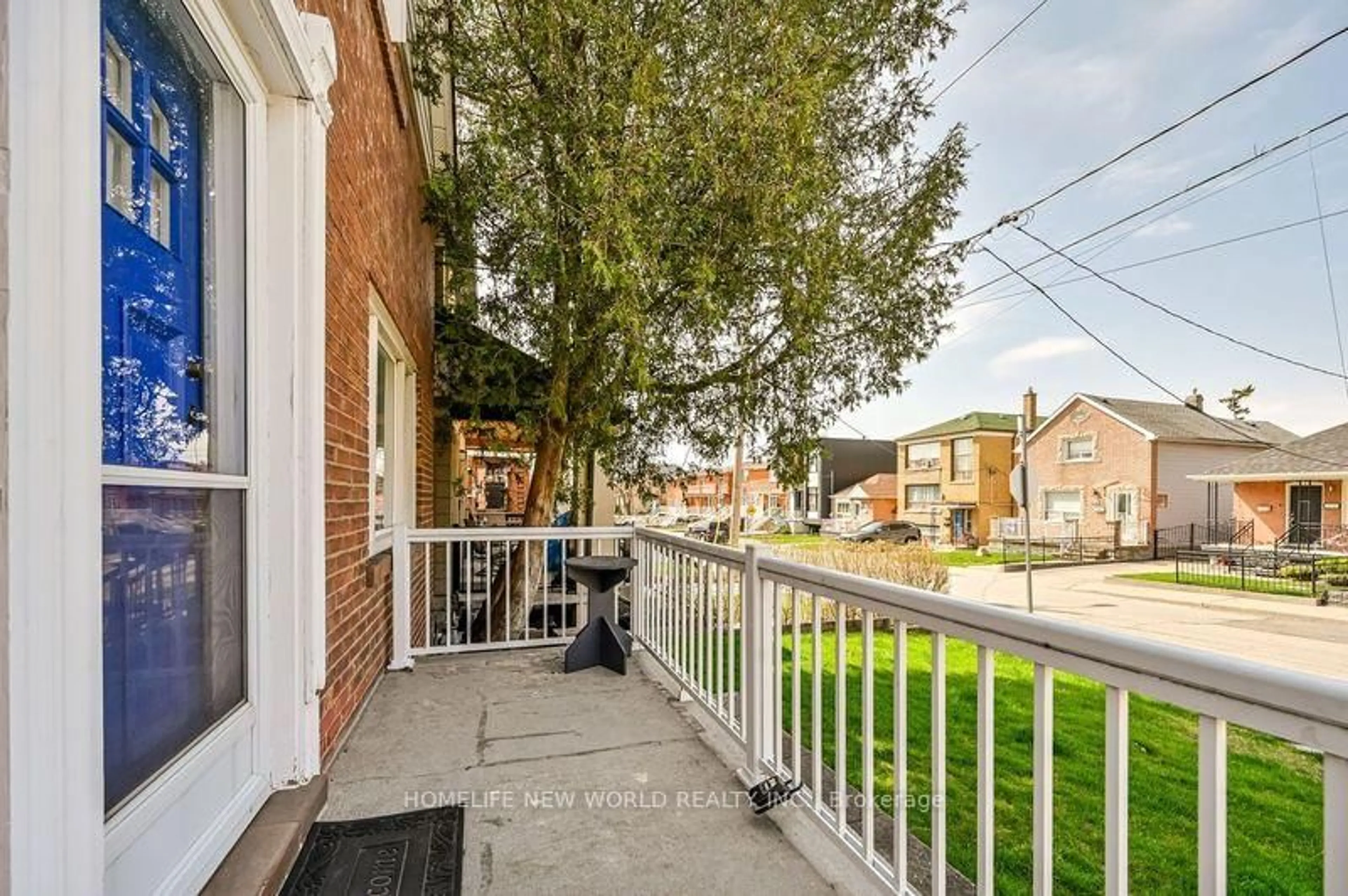 Patio, street for 181 Kane Ave, Toronto Ontario M6M 3N4