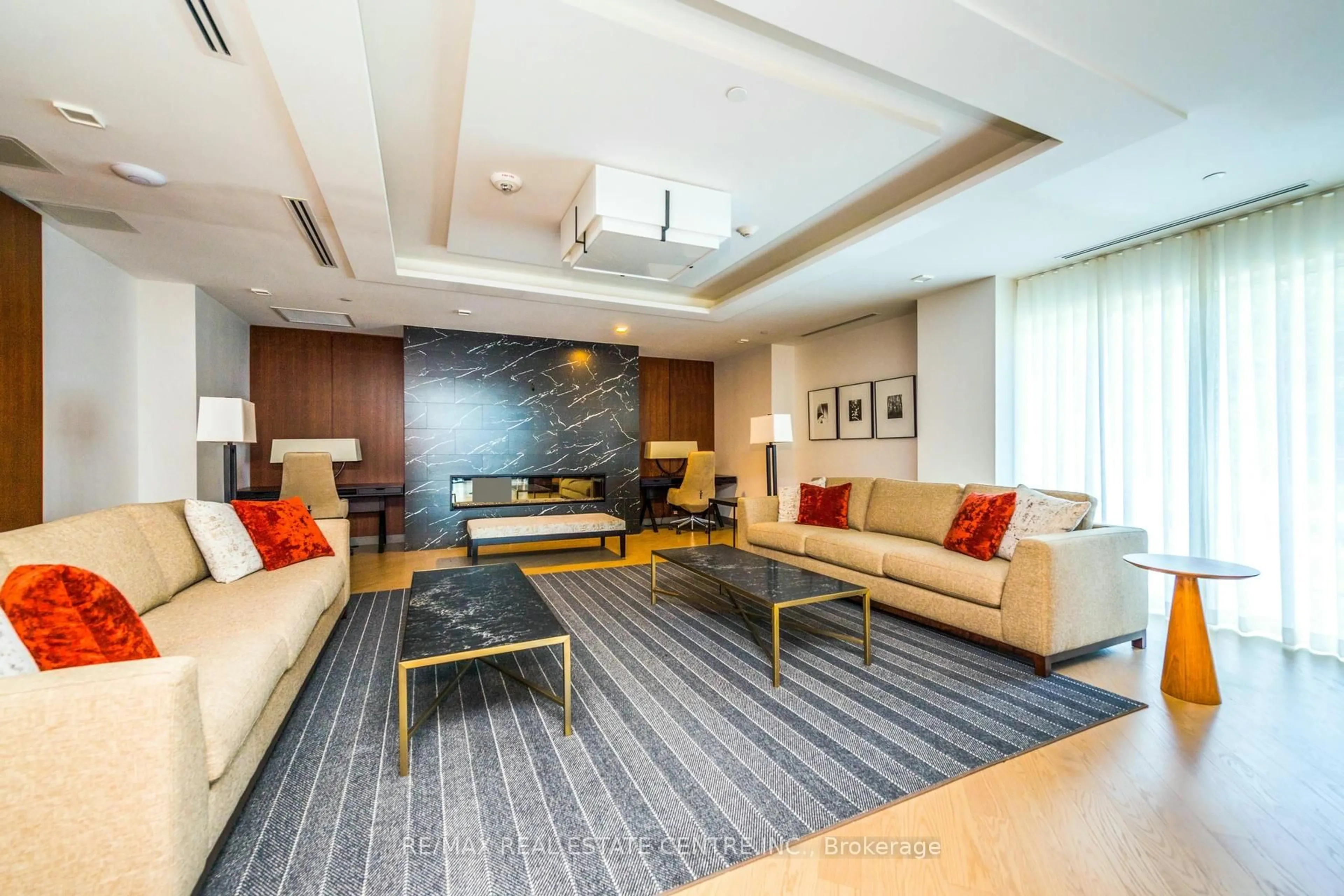 Lobby for 1575 Lakeshore Rd #G28, Mississauga Ontario L5J 1J4
