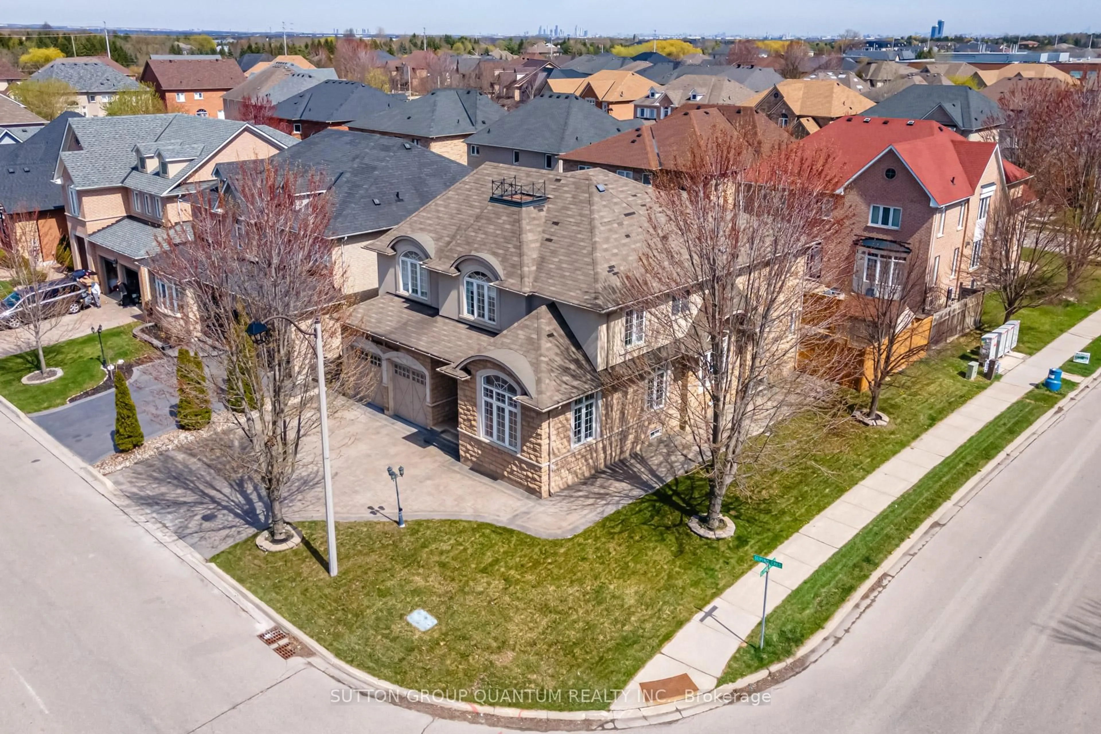A pic from outside/outdoor area/front of a property/back of a property/a pic from drone, street for 49 Supino Cres, Brampton Ontario L6P 1X3