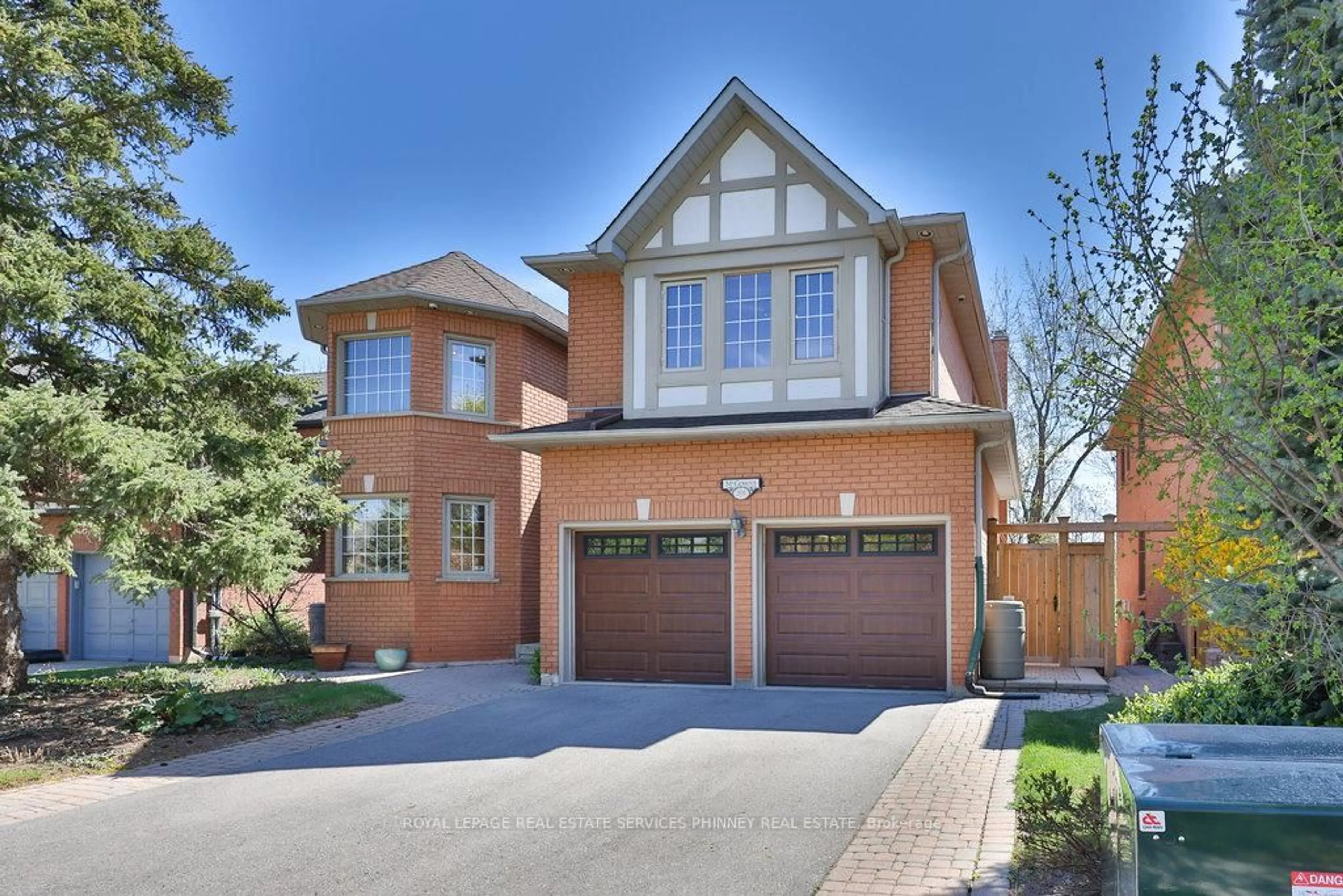 Home with brick exterior material, street for 391 March Cres, Oakville Ontario L6H 5X7