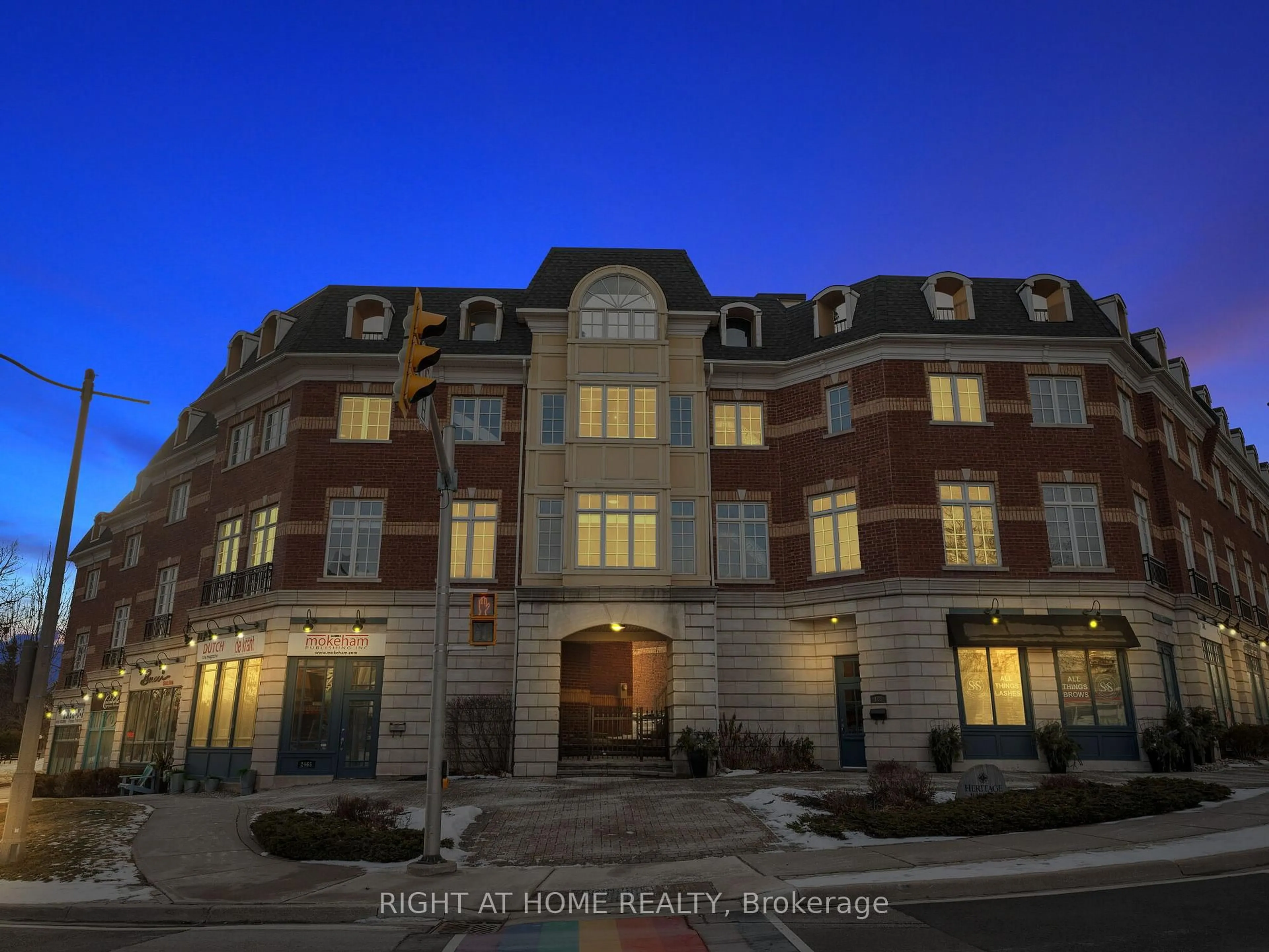Unknown for 120 Bronte Rd #8, Oakville Ontario L6L 3C1