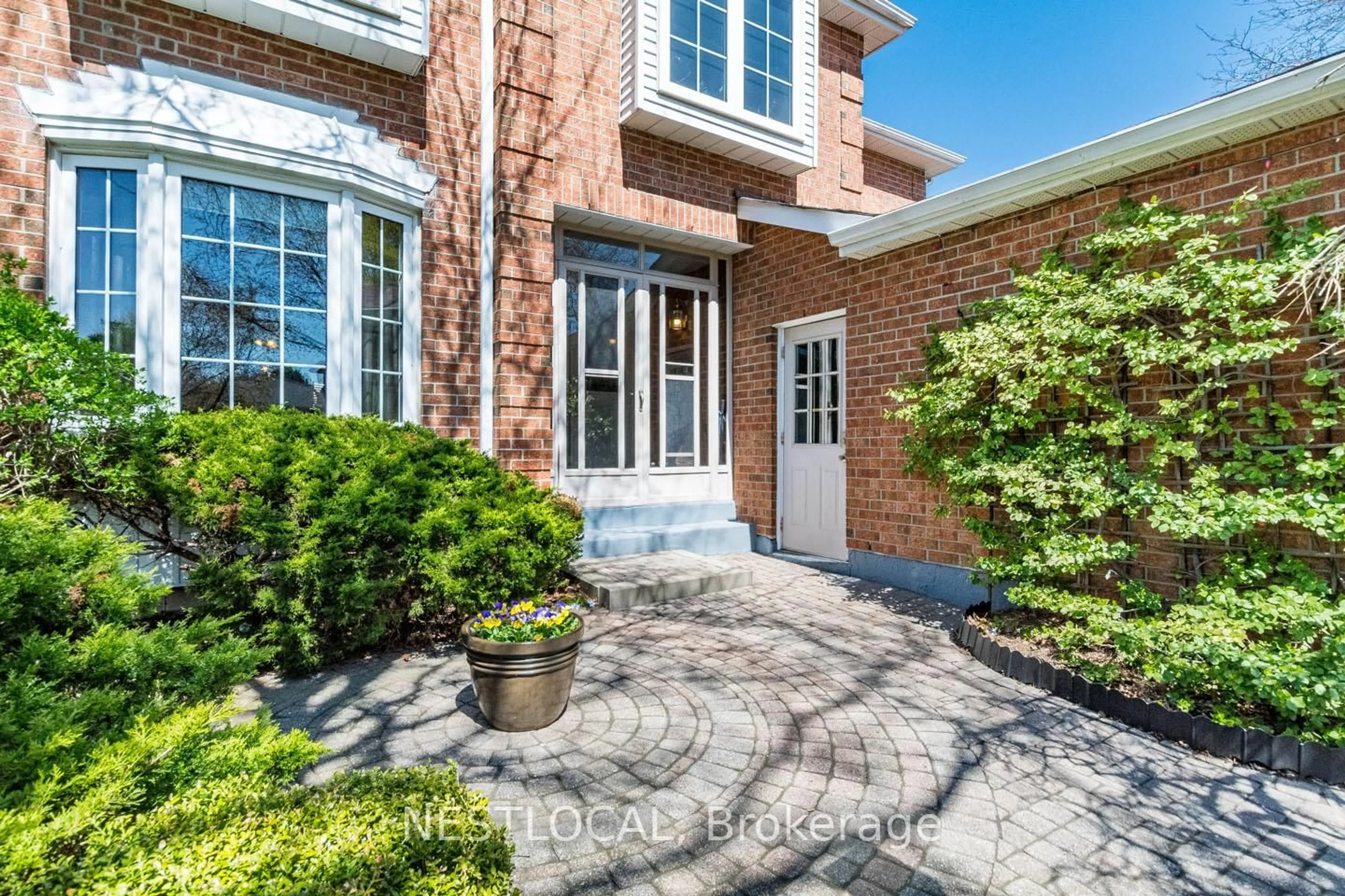 Home with brick exterior material, street for 3165 Spring Creek Cres, Mississauga Ontario L5N 4S2