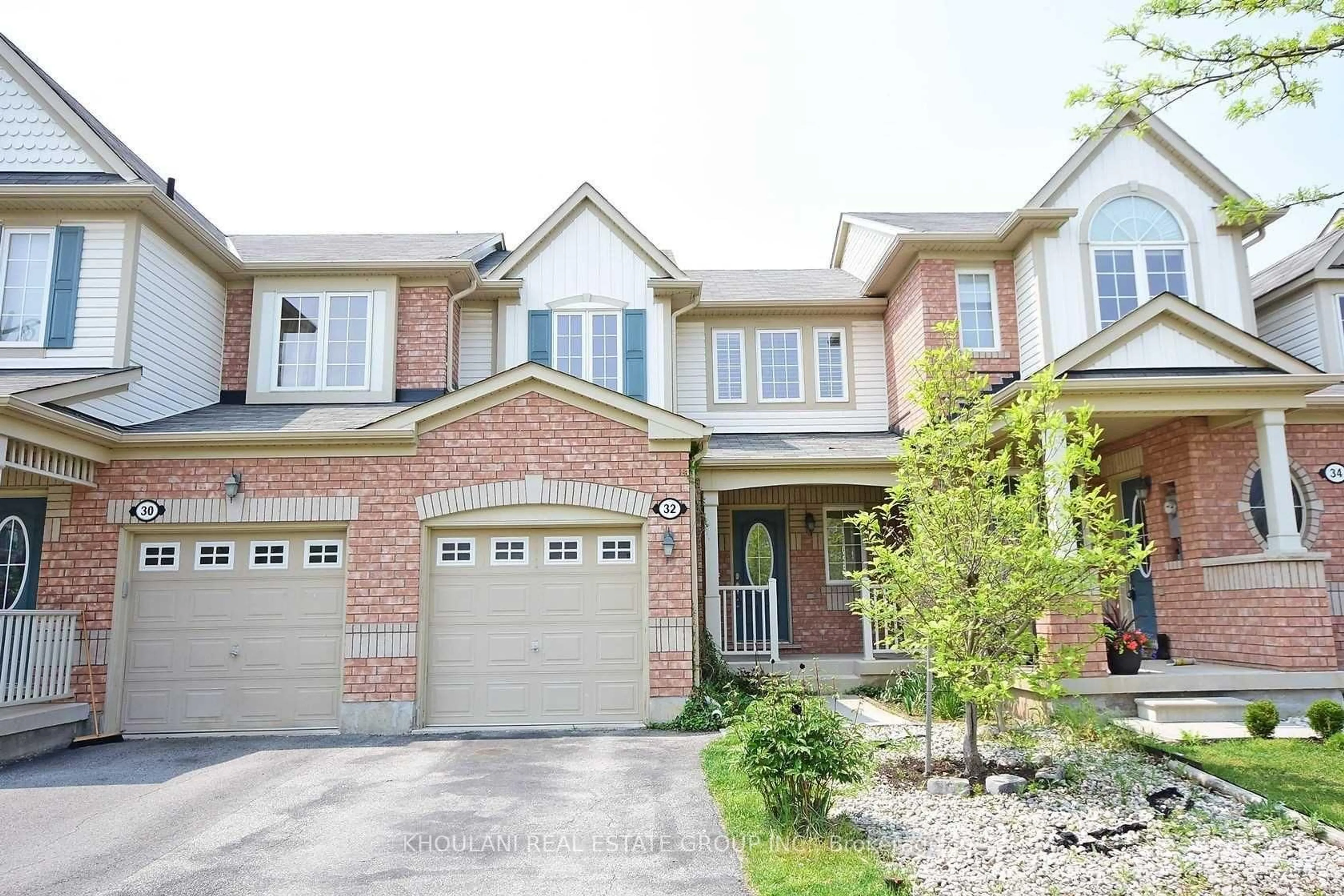 Home with brick exterior material, street for 32 Van Fleet Terr, Milton Ontario L9T 0Y4
