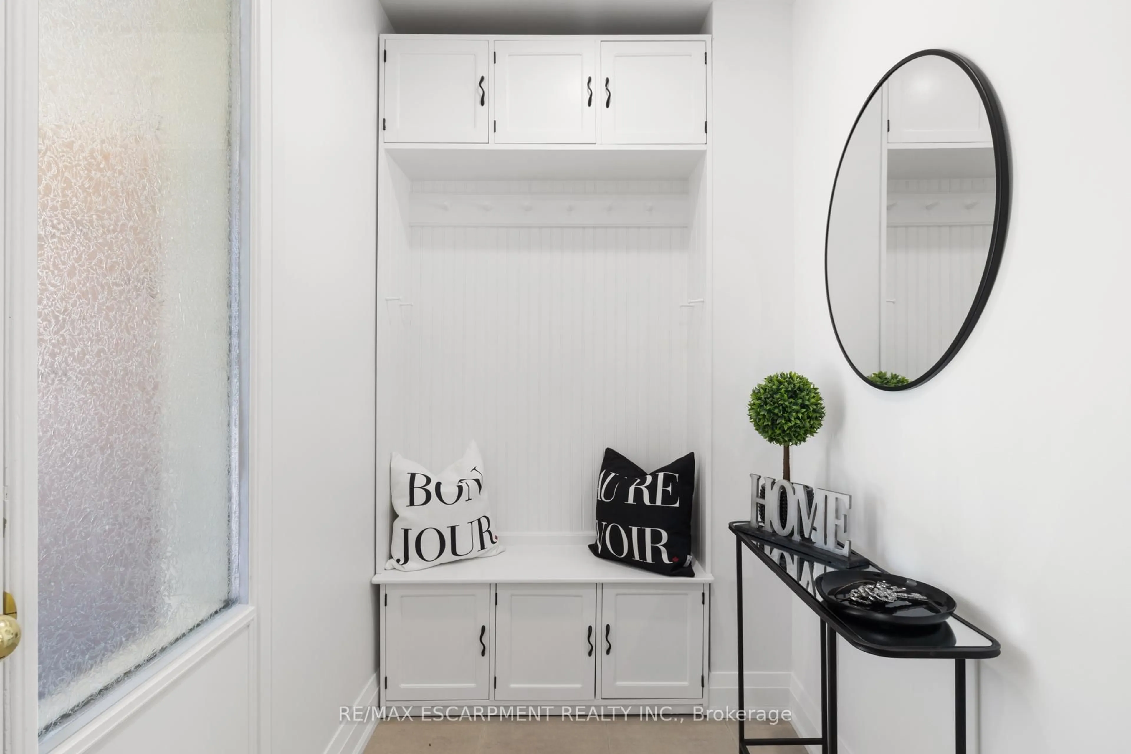 Indoor entryway for 2020 South Millway N/A #55, Mississauga Ontario L5L 1K2