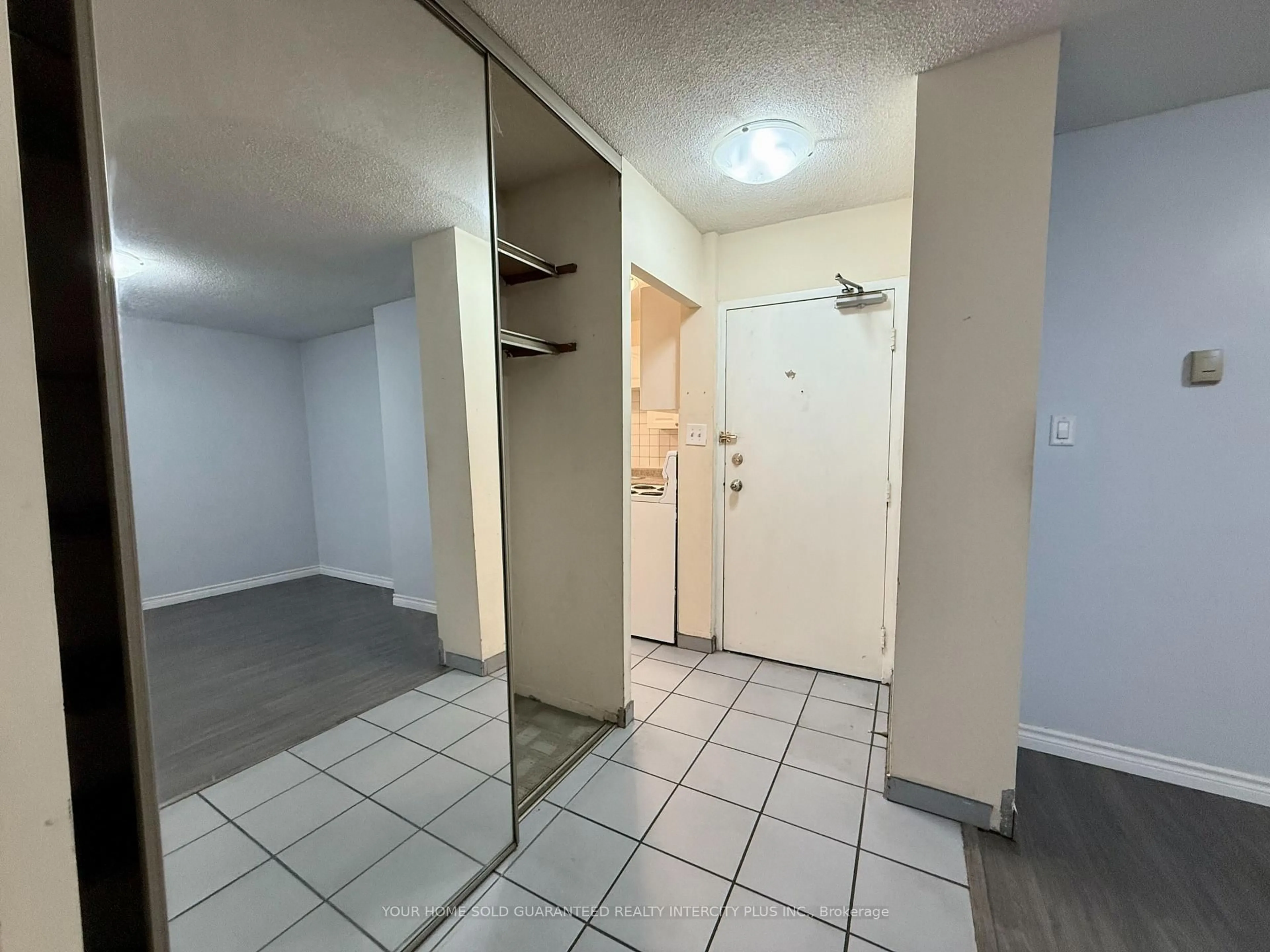 A pic of a room for 390 Dixon Rd #708, Toronto Ontario M9R 1T4