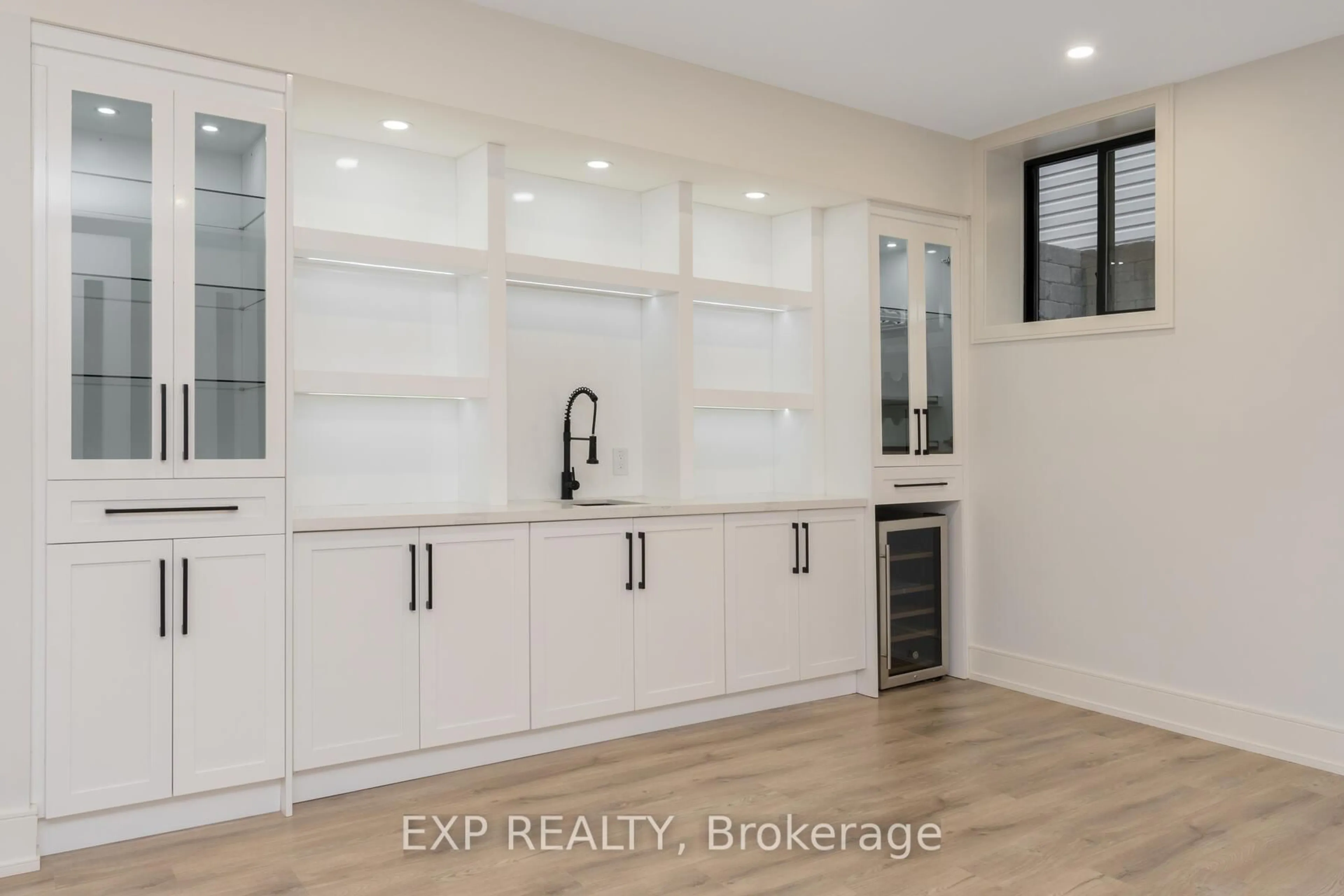 Unknown for 144 Stewart St, Oakville Ontario L6K 1X9