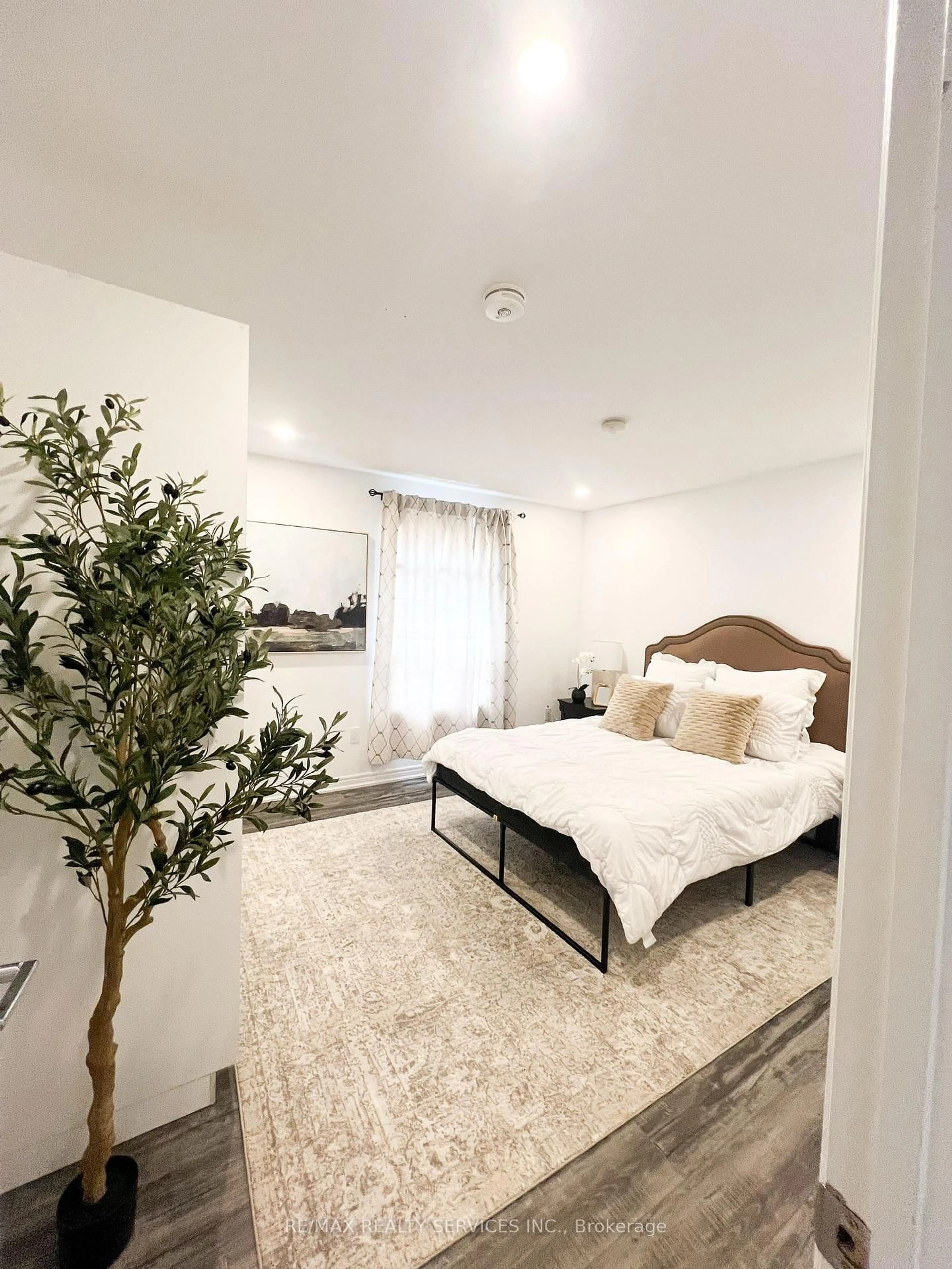 Bedroom with bed, unknown for 24 Neville Cres, Brampton Ontario L6S 5L1