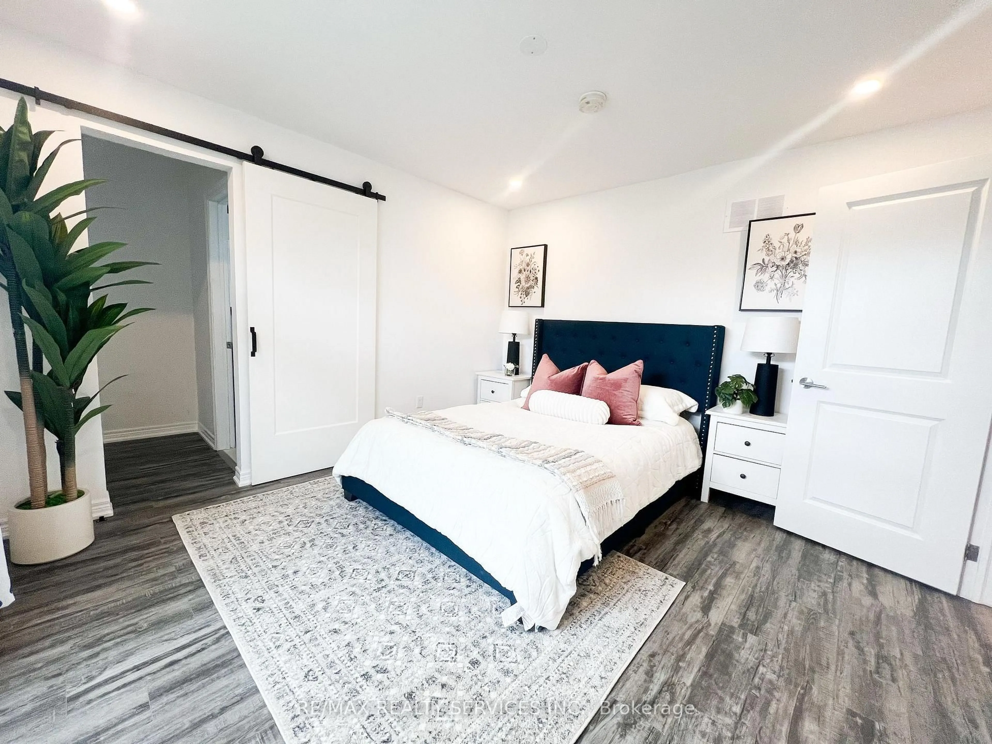 Bedroom with bed, unknown for 24 Neville Cres, Brampton Ontario L6S 5L1