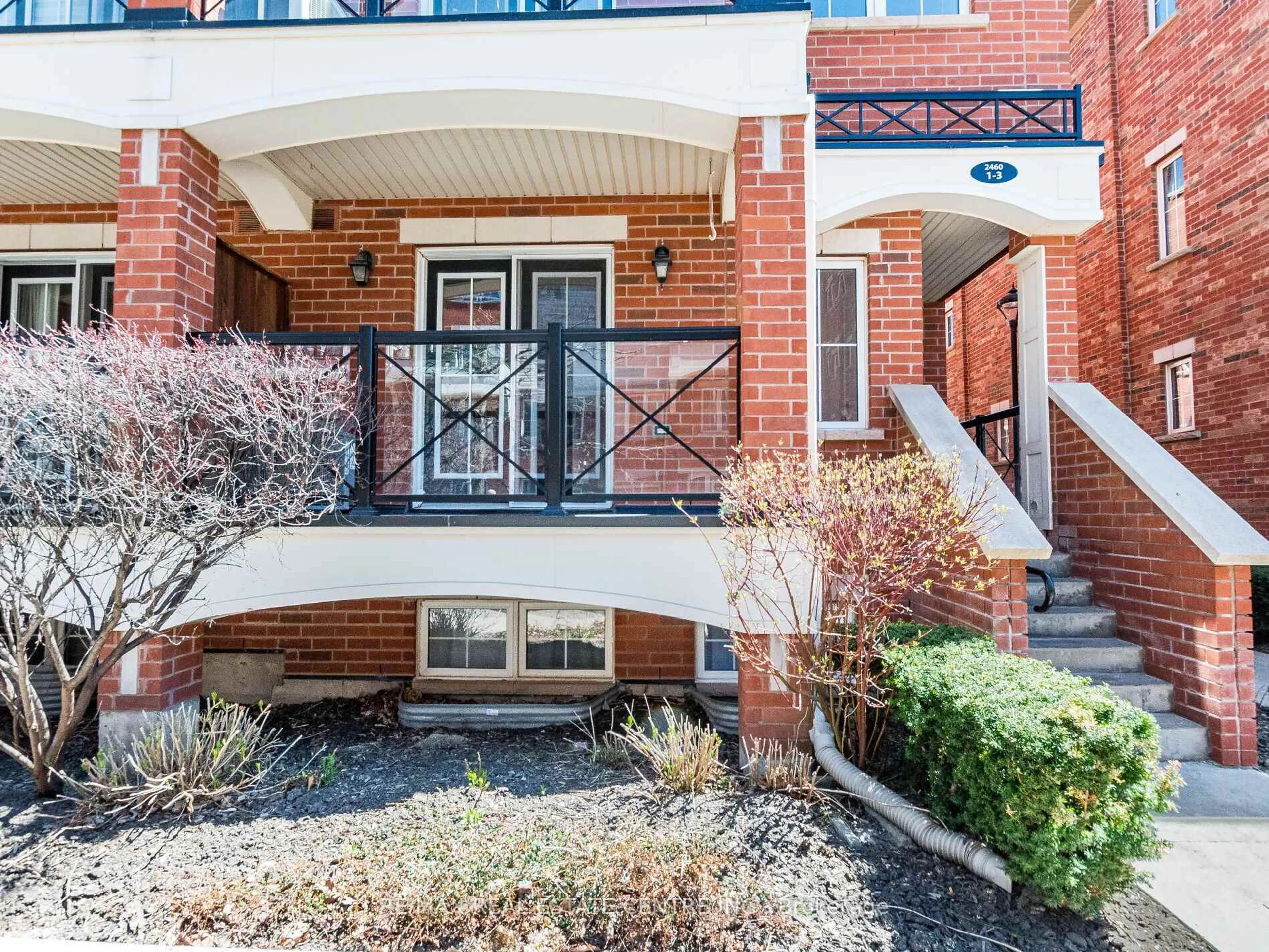 Unknown for 2460 Post Rd #3, Oakville Ontario L6H 0J2